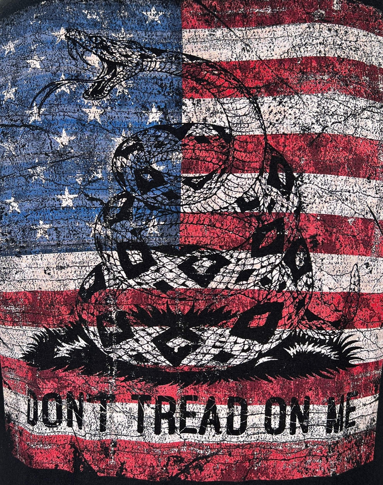 Howitzer Style Men’s T-Shirt Coiled Freedom Military Grunt MFG
