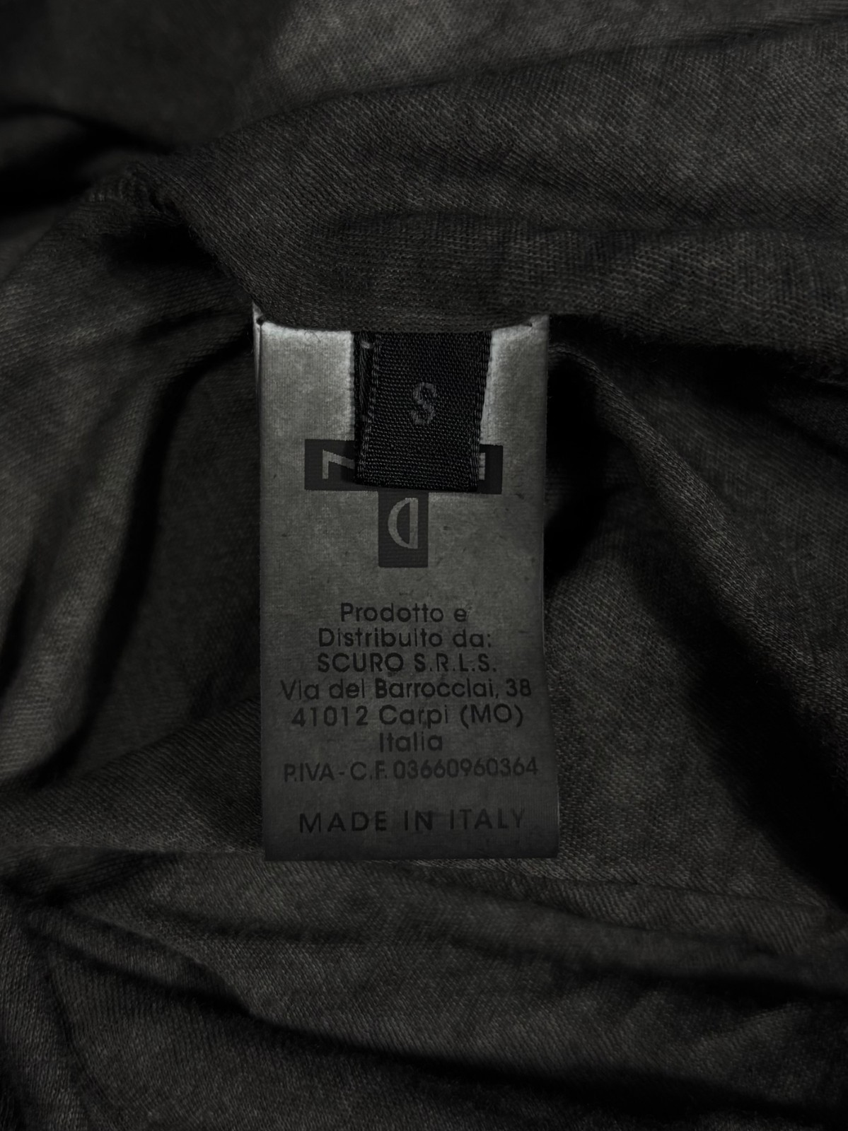 MD75 Anthracite Double Layer Tee – SS26