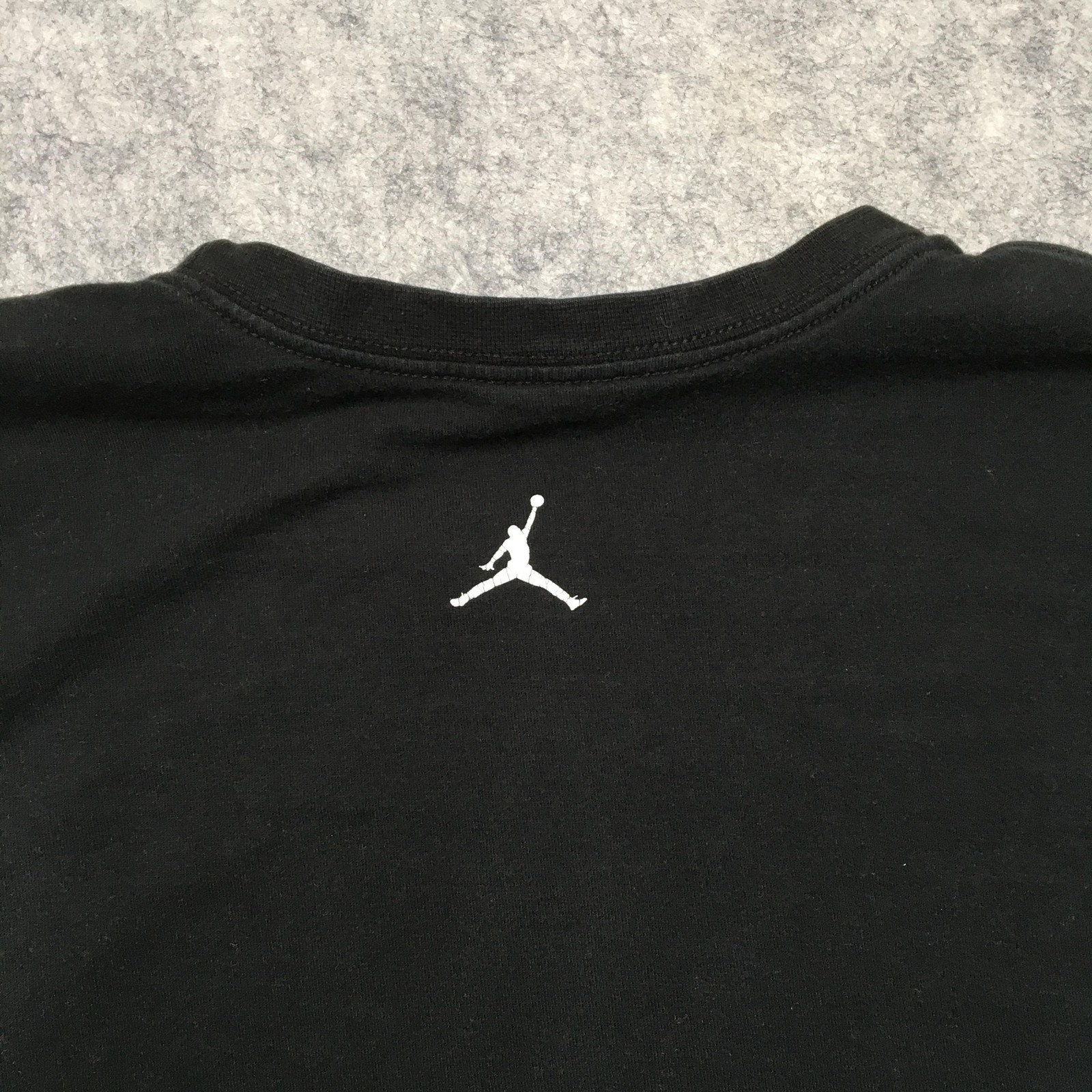 Jordan Shirt Mens 2XL Black Jumpman City Skyline Sneaker Graphic Basketball Tee
