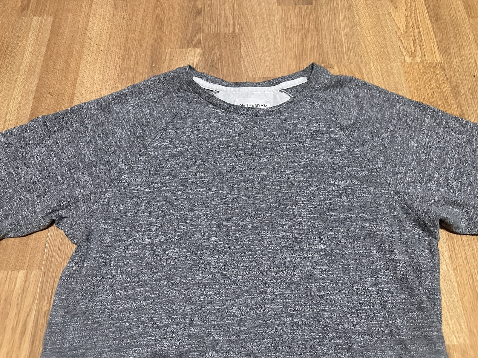 On The Byas Men’s Gray Short Sleeve Shirt – Size Medium