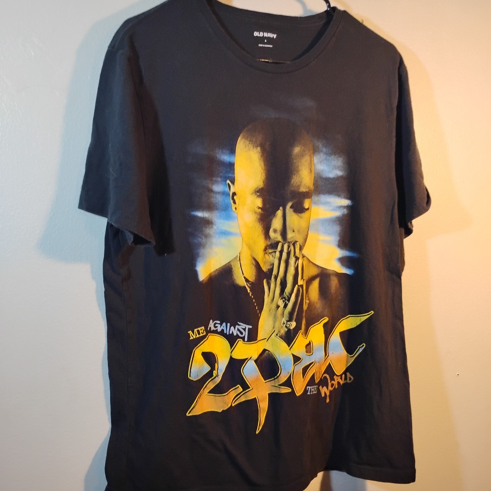 2Pac Men’s T-Shirt Tupac Shakur ,Me Against The World, Black Large Old Navy Tee