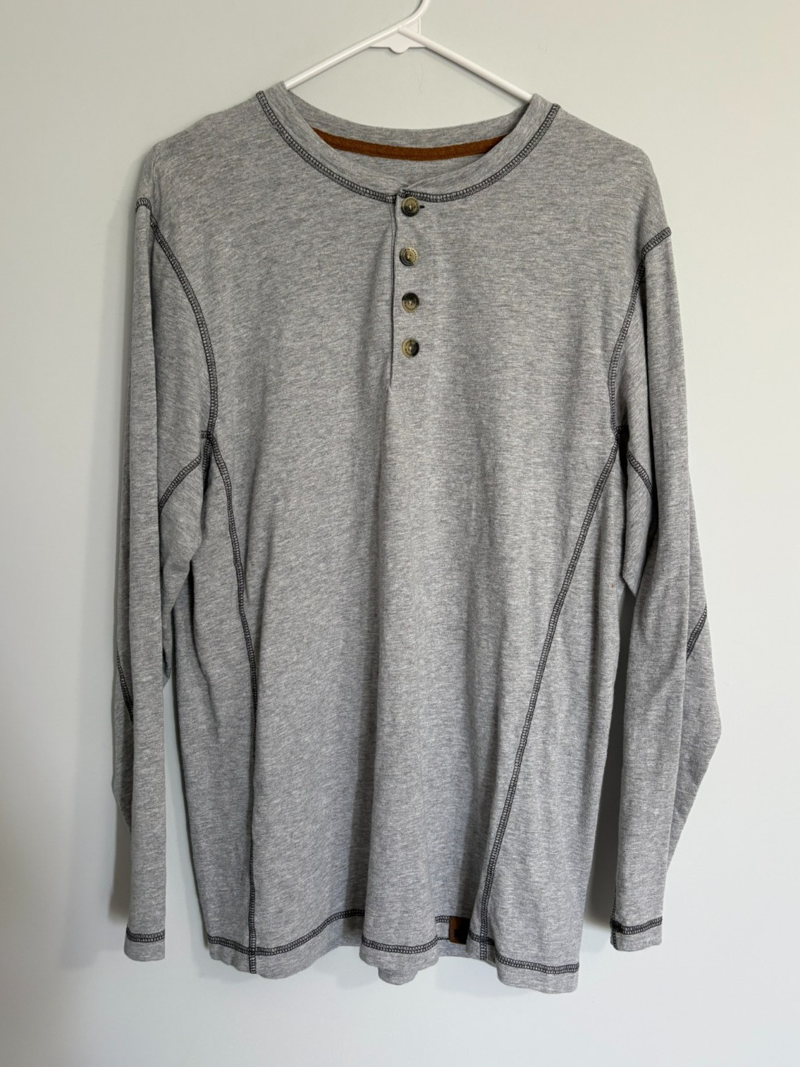 Legendary Whitetails Henley Shirt Mens M Light Gray Contrast Stitch Long Slve