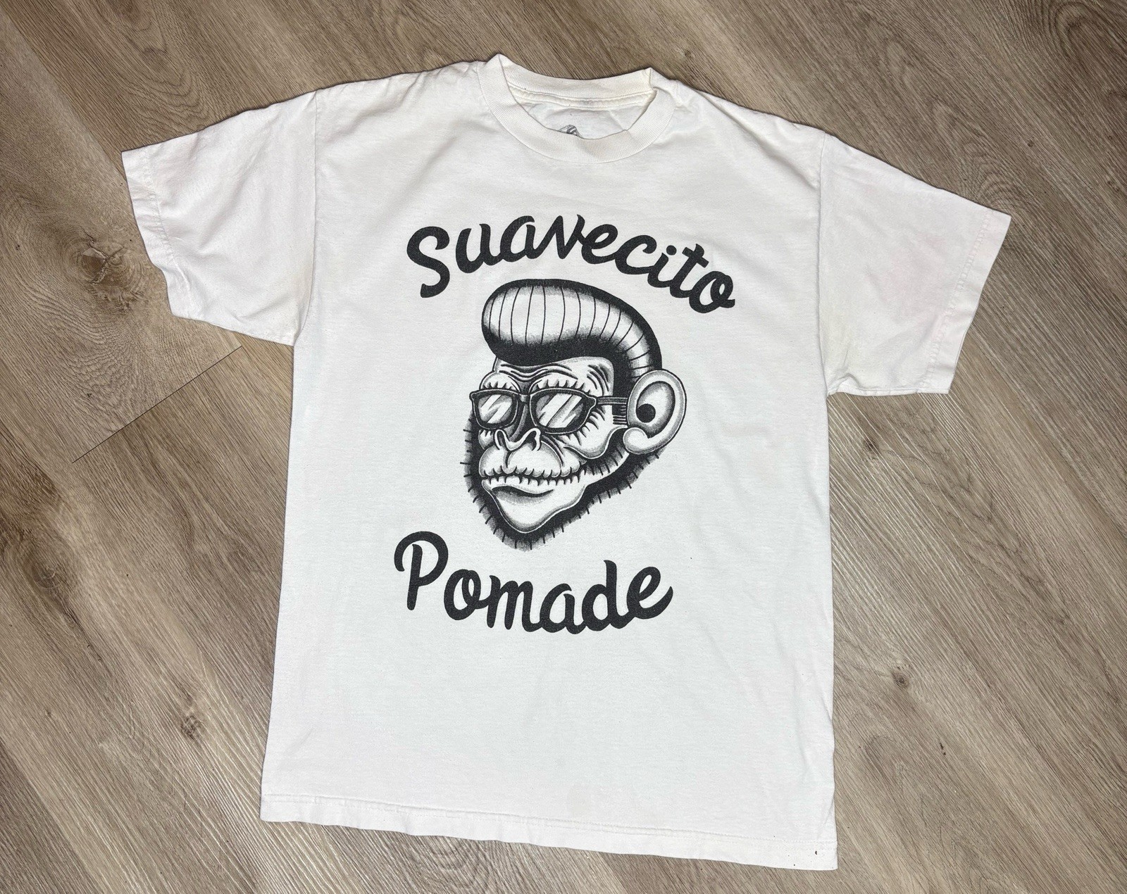 Suavecito Pomade Graphic T-Shirt Mens Medium White Barber Greaser Skull Logo