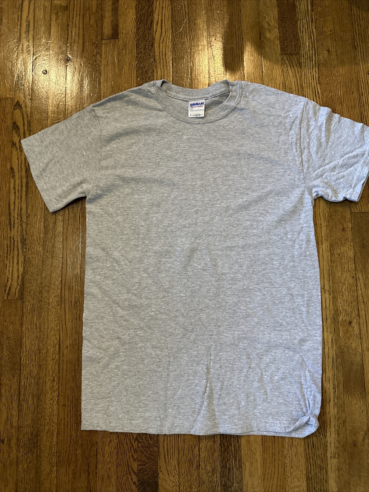Lot Of 12 Gray Gildan Tee Shirts Size Small