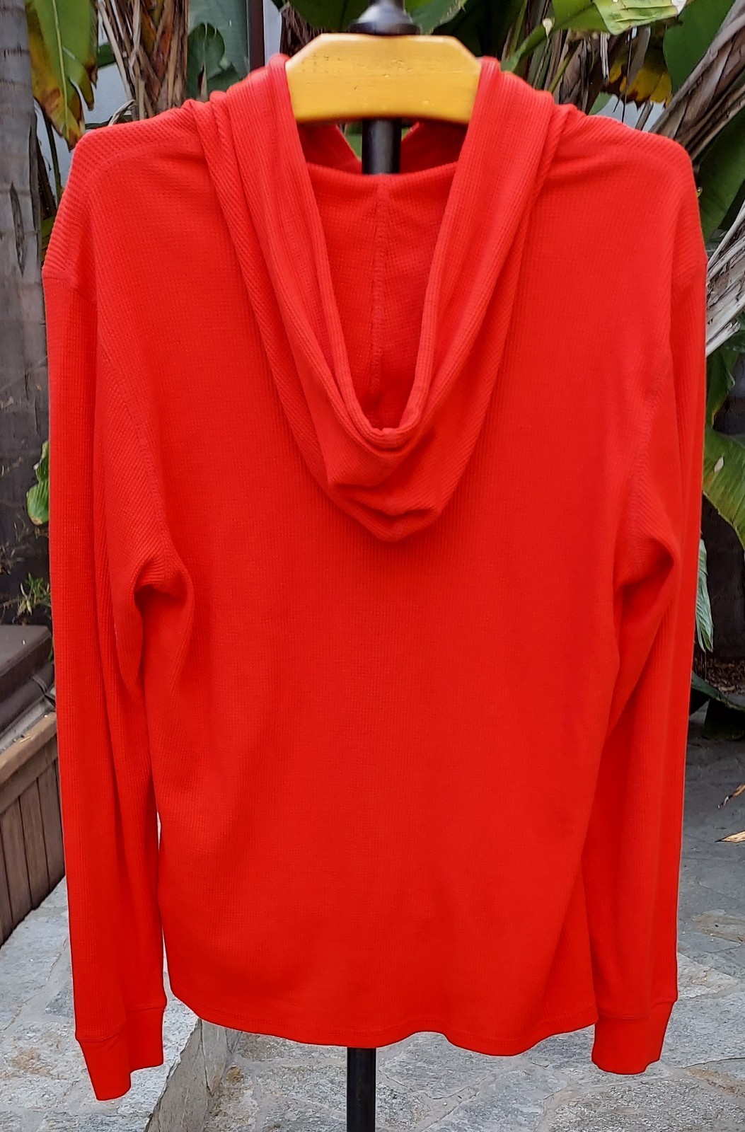 NWT $50 Mens Bright Red Lightweight Hoodie T-Shirt L/S Soft, Easy Care Sz Medium