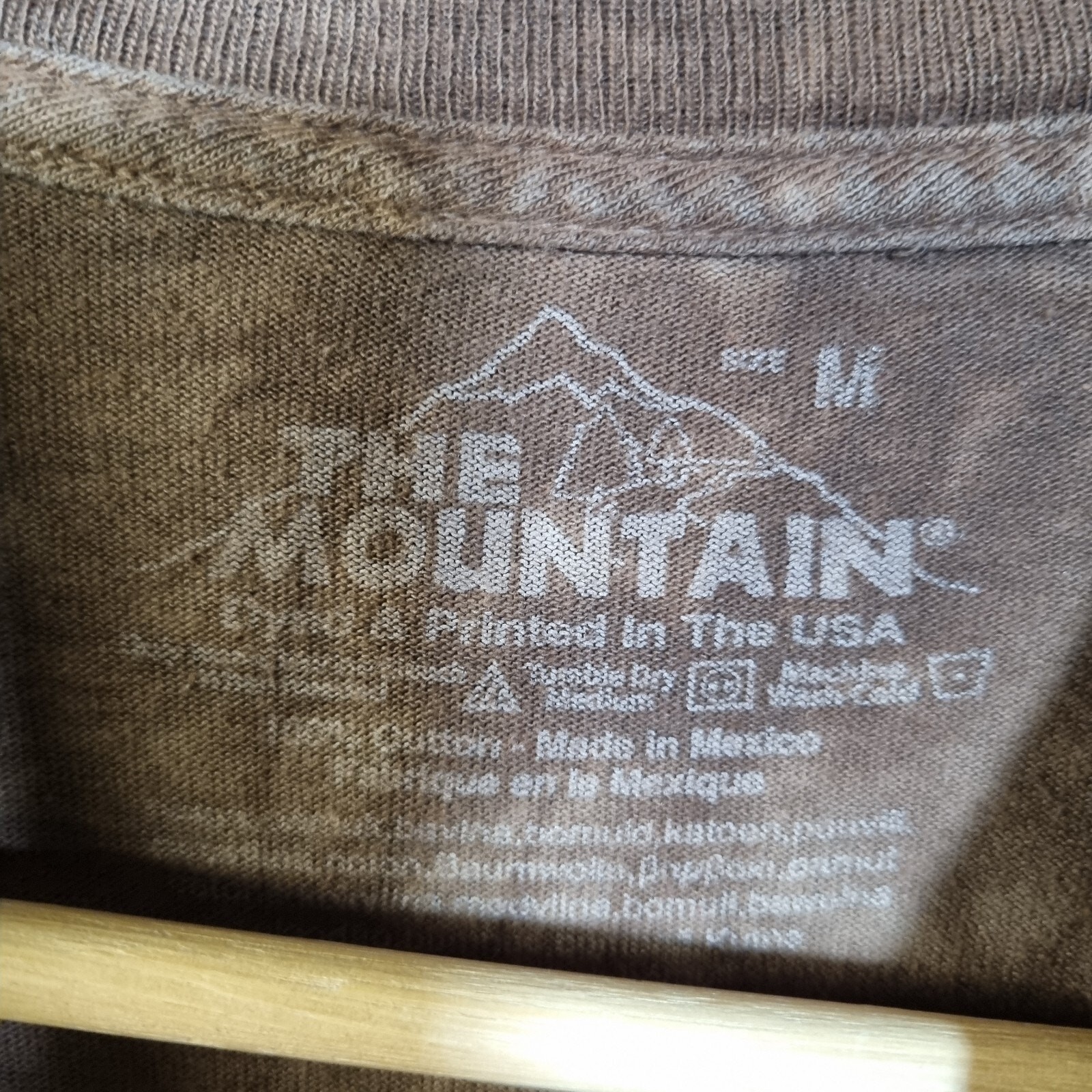 The Mountain Men T-Shirt Medium Brown Lab Face Crew Neck Short Sleeve Dog