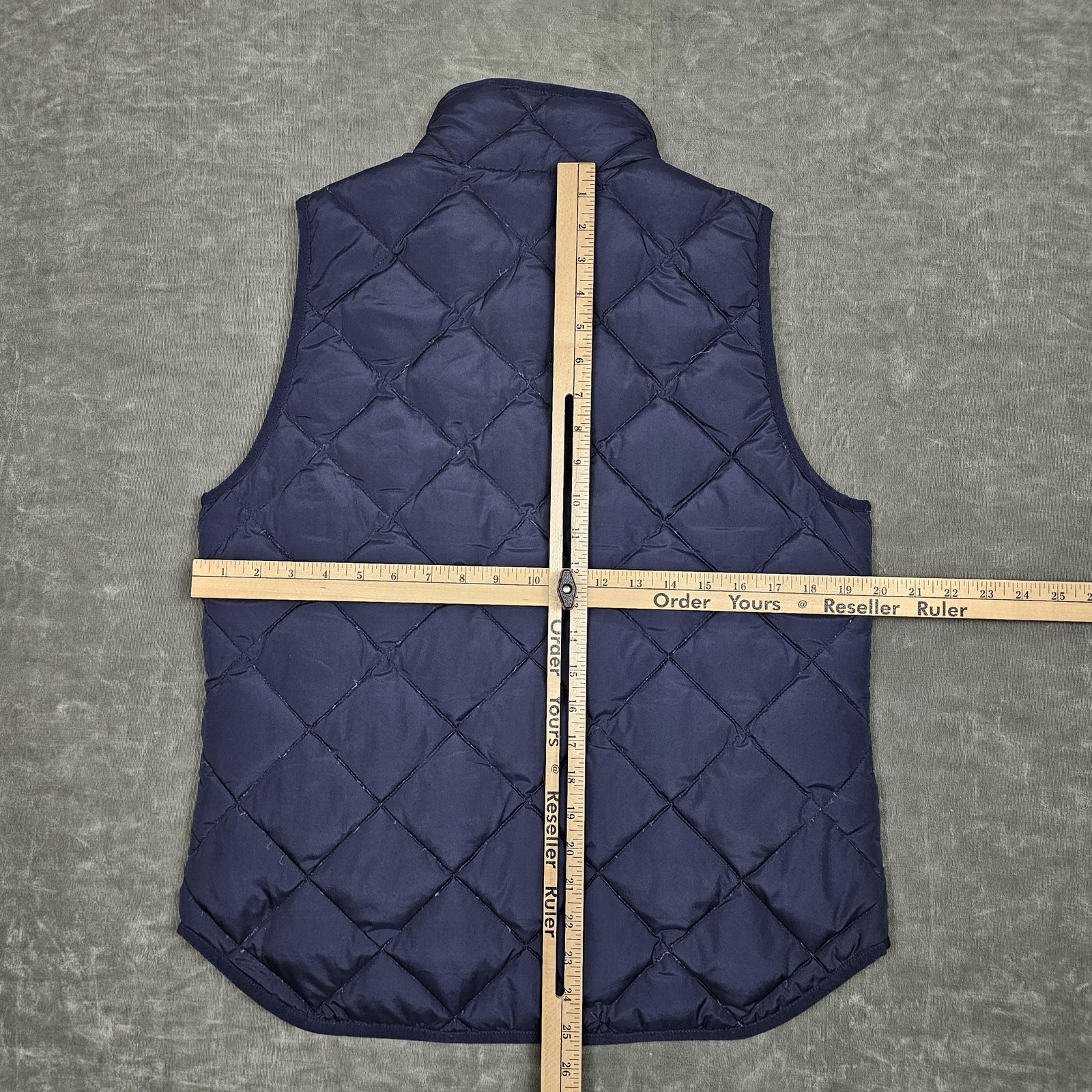 J Crew Vest Mens Medium Quilted Down Puffer Outdoor Pockets Lightweight