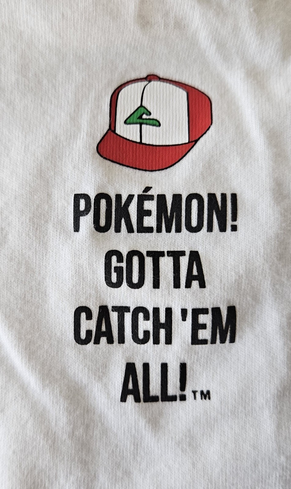 UT UNIQLO Pokemon Gotta Catch ‘Em All…! T-Shirt w Pikachu Pocket, White, Large