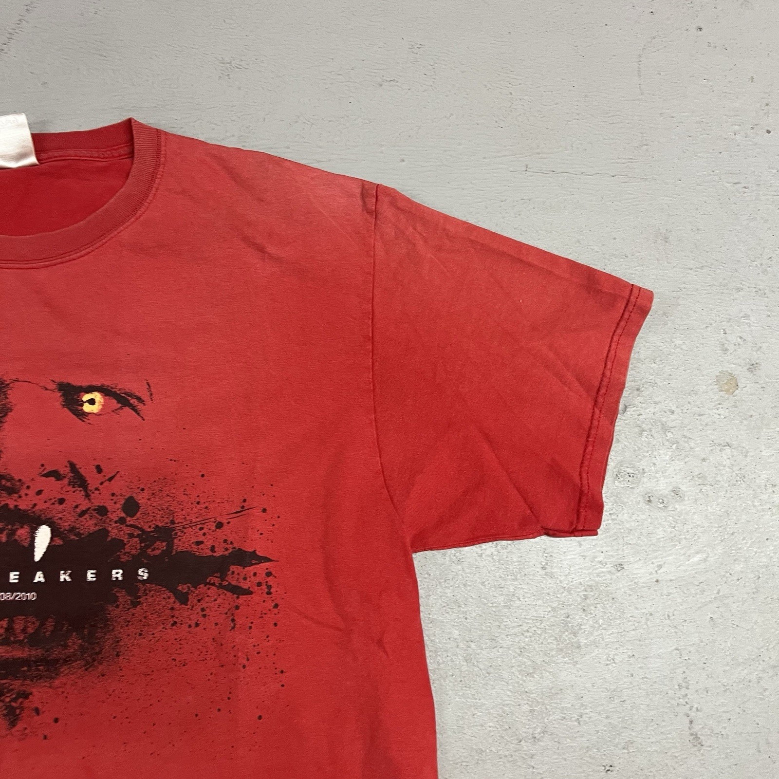 Vintage Daybreakers Movie Promo T-shirt XL Vampires Horror Sci- Fi Monster Y2K