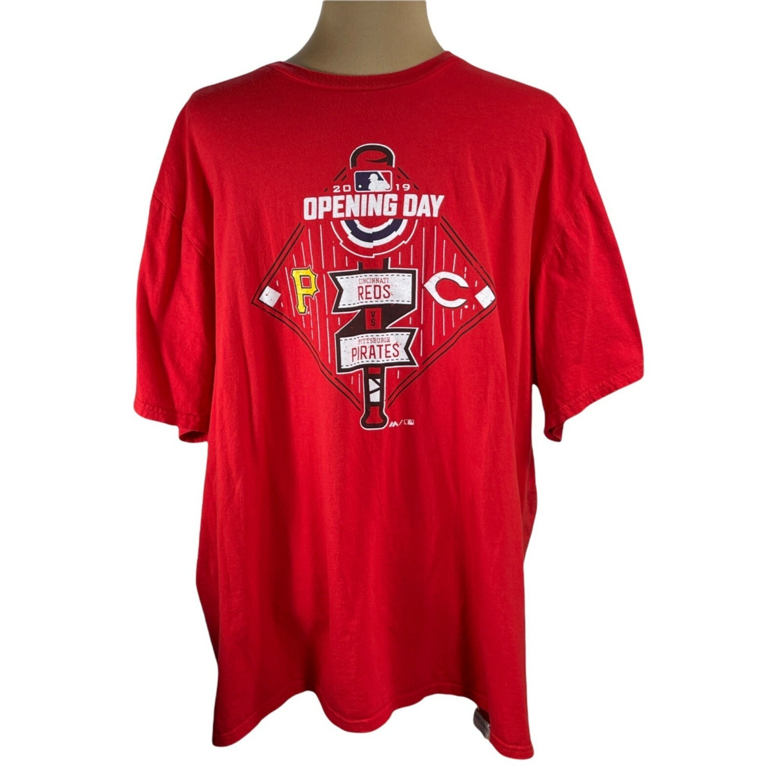 Cincinnati Reds 2019 Opening Day Short Sleeve Crewneck T-Shirt Size XXL 2XL