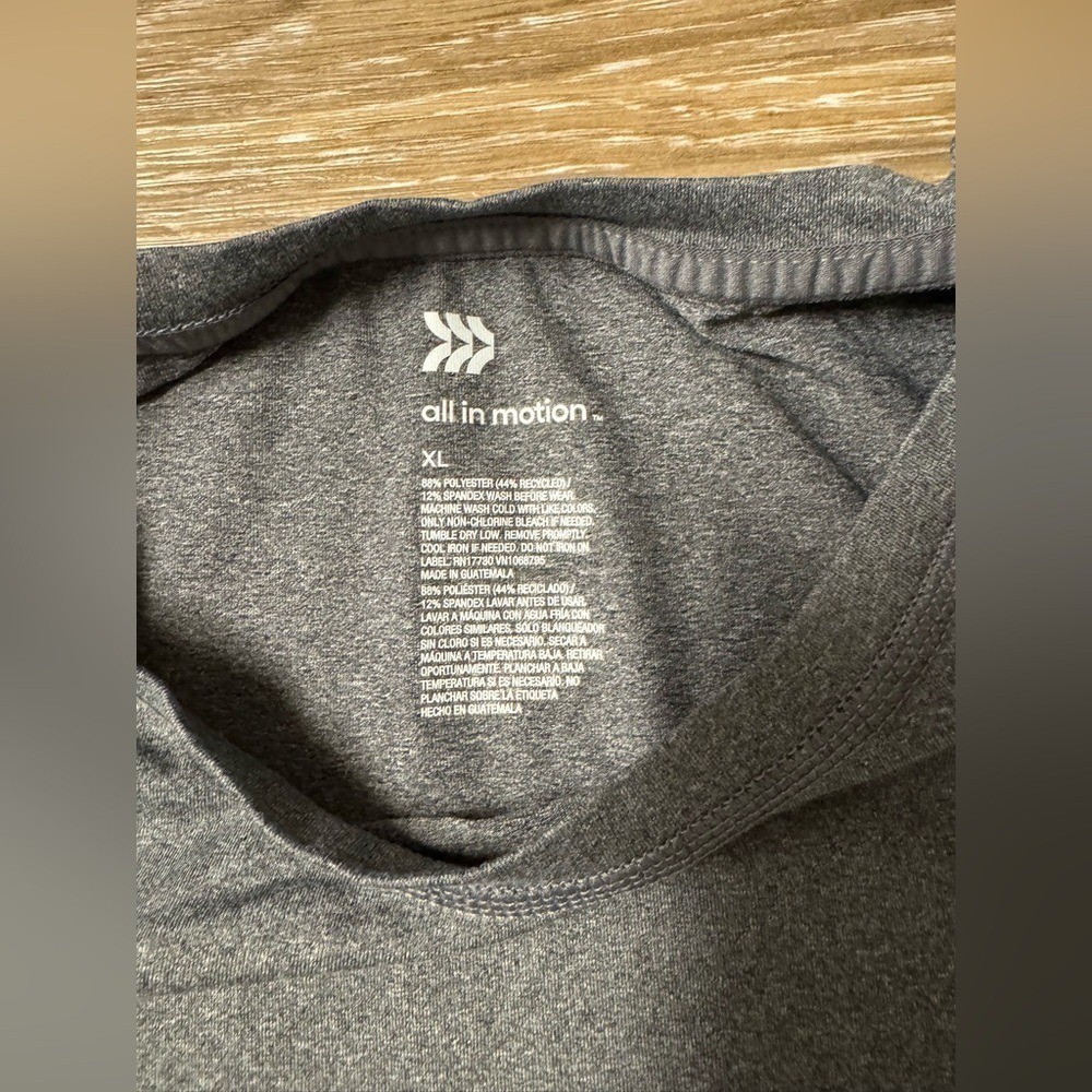 Gray Long Sleeve T Shirt All in Motion Men’s Size XL Logo on Arm EUC