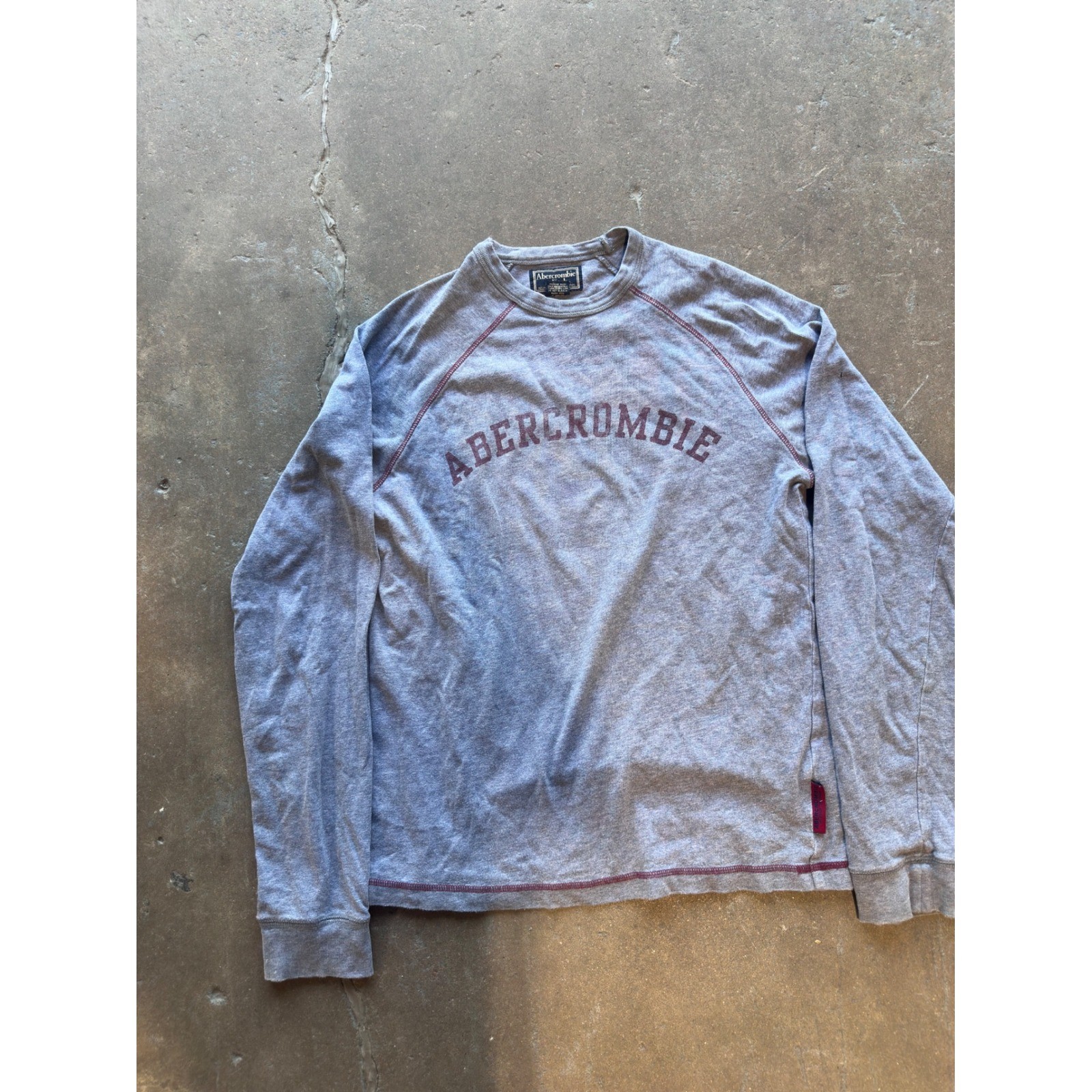 Y2K Abercrombie & Fitch Mens Long Sleeve Graphic T-Shirt Gray Burgundy Raglan S