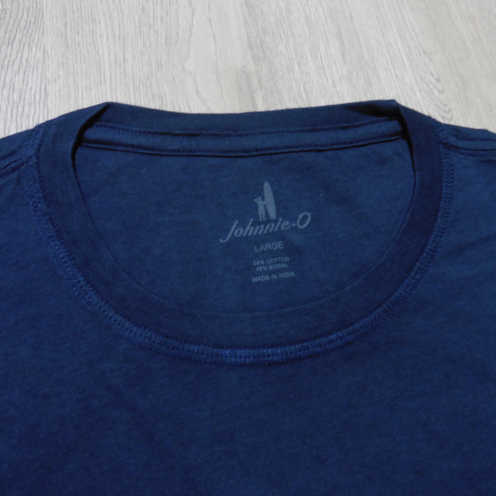 JOHNNIE O Mens L LARGE T SHIRT WAVE RIDER NAVY BLUE YELLOW DALE 2.0 GOLF TEE