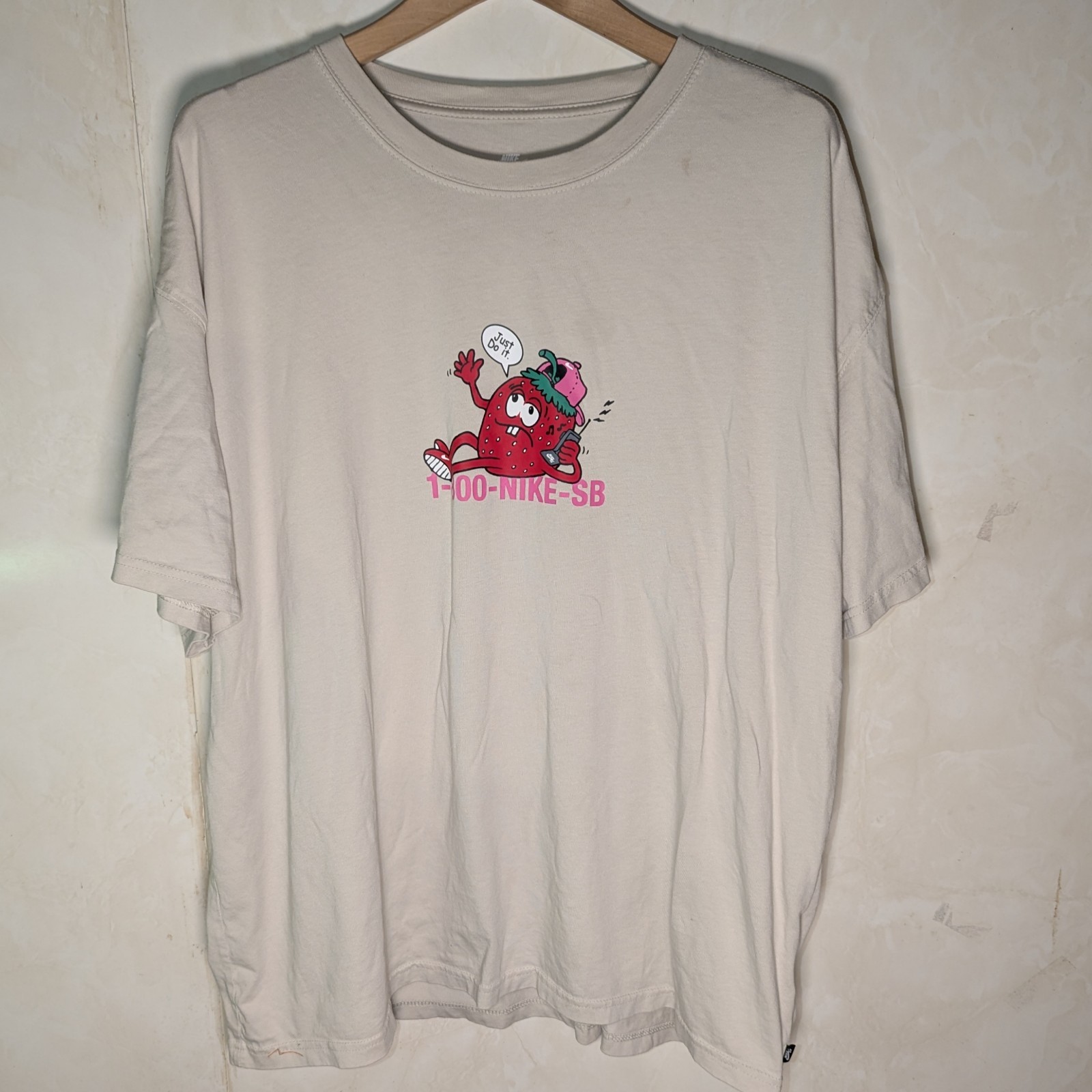 Nike SB Max90 OC Flip Phone T-Shirt Light Bone Color Size XXL Skate Street