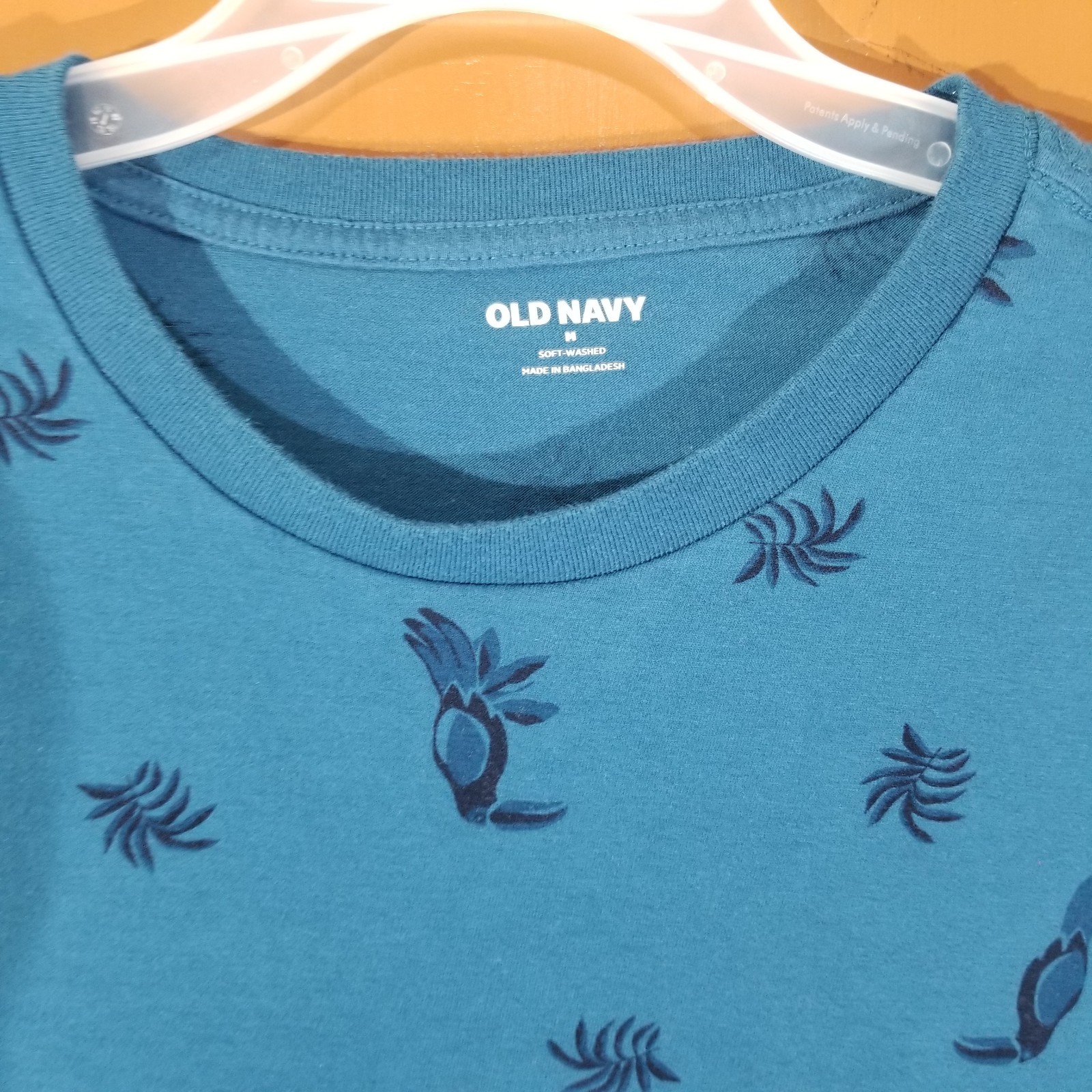 Old Navy Soft‑Washed T‑Shirt Lot 4 Men’s M Solid & Graphic Toucan Floral