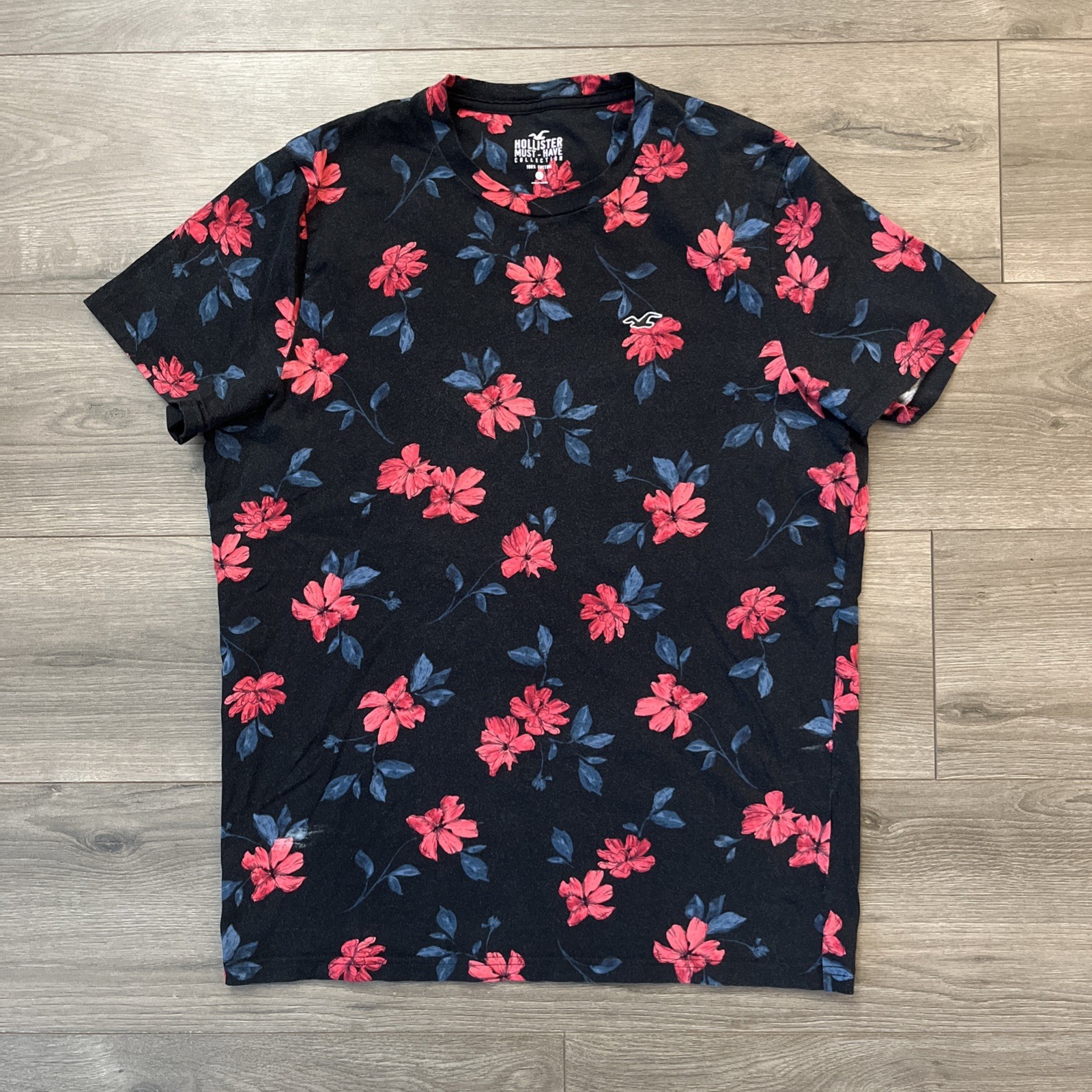 Hollister Must Have Collection T Shirt Black Red Floral All Over Mens L