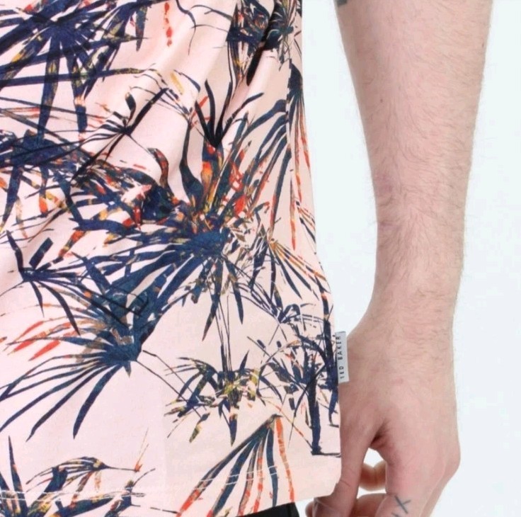 Ted Baker Men’s Yorkii Tropical Tee Shirt Size 2 Short Sleeve Salmon Pull-On