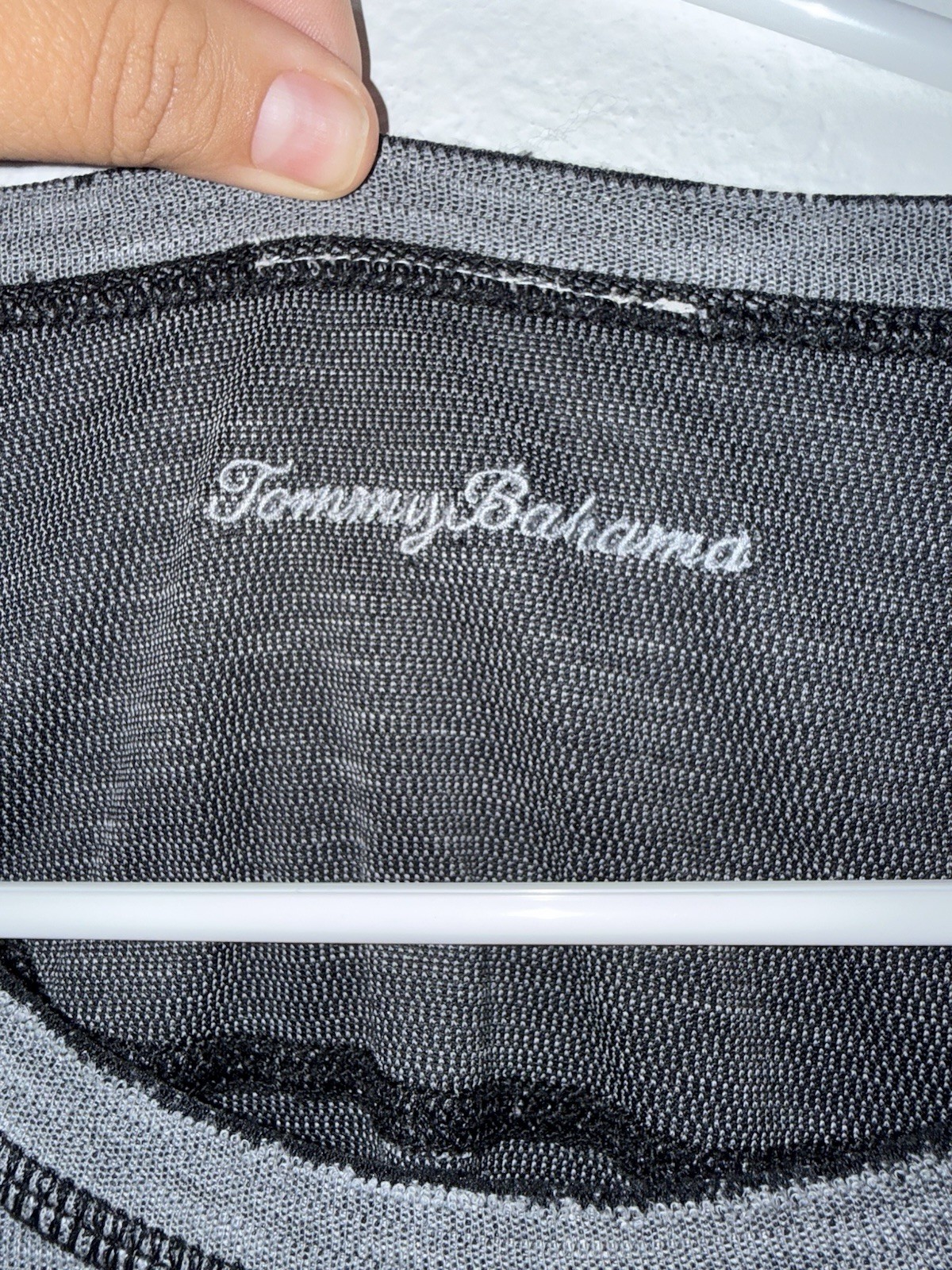 Tommy Bahama Men’s Gray Knit Crew Neck Short Sleeve T-Shirt XL Contrasting Trim