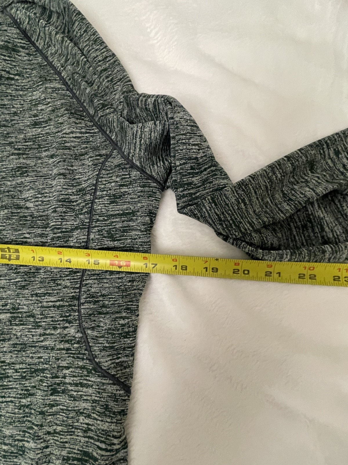 Under Armour Men Long Sleeve Semi-Fitted Heat Gear Size Medium Grey Green