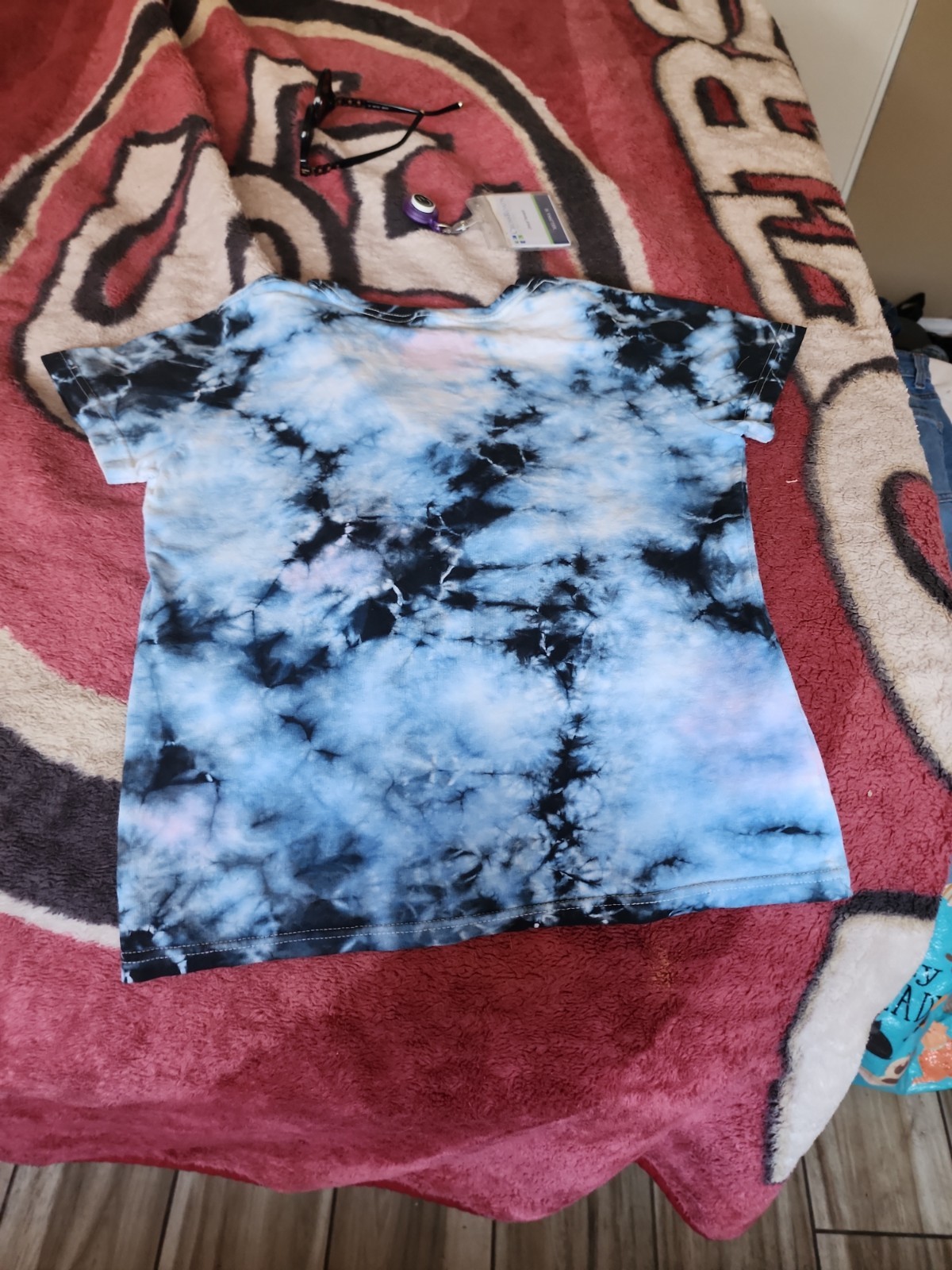 tie dye pink floyd shirt