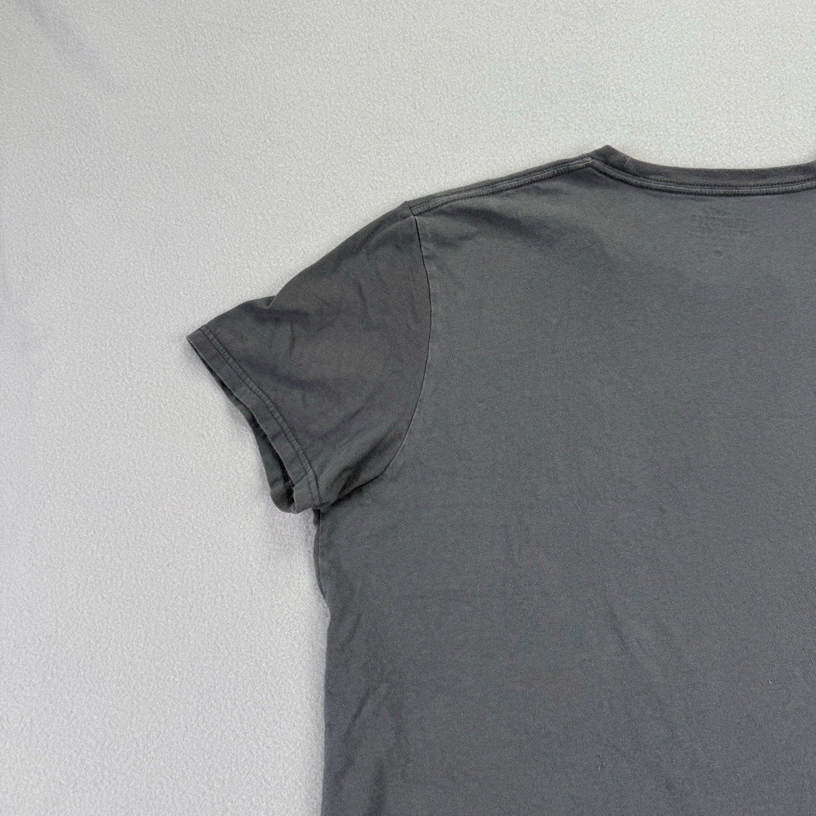 Hollister T Shirt Mens XL Gray Must Have Collection Embroidered Logo Crewneck