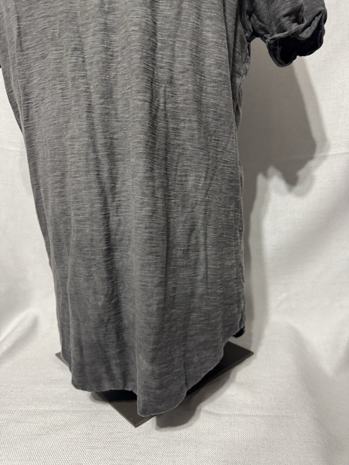 Carbon Tshirt Distressed Gray Longer Length Chest Pocket Men’s Medium
