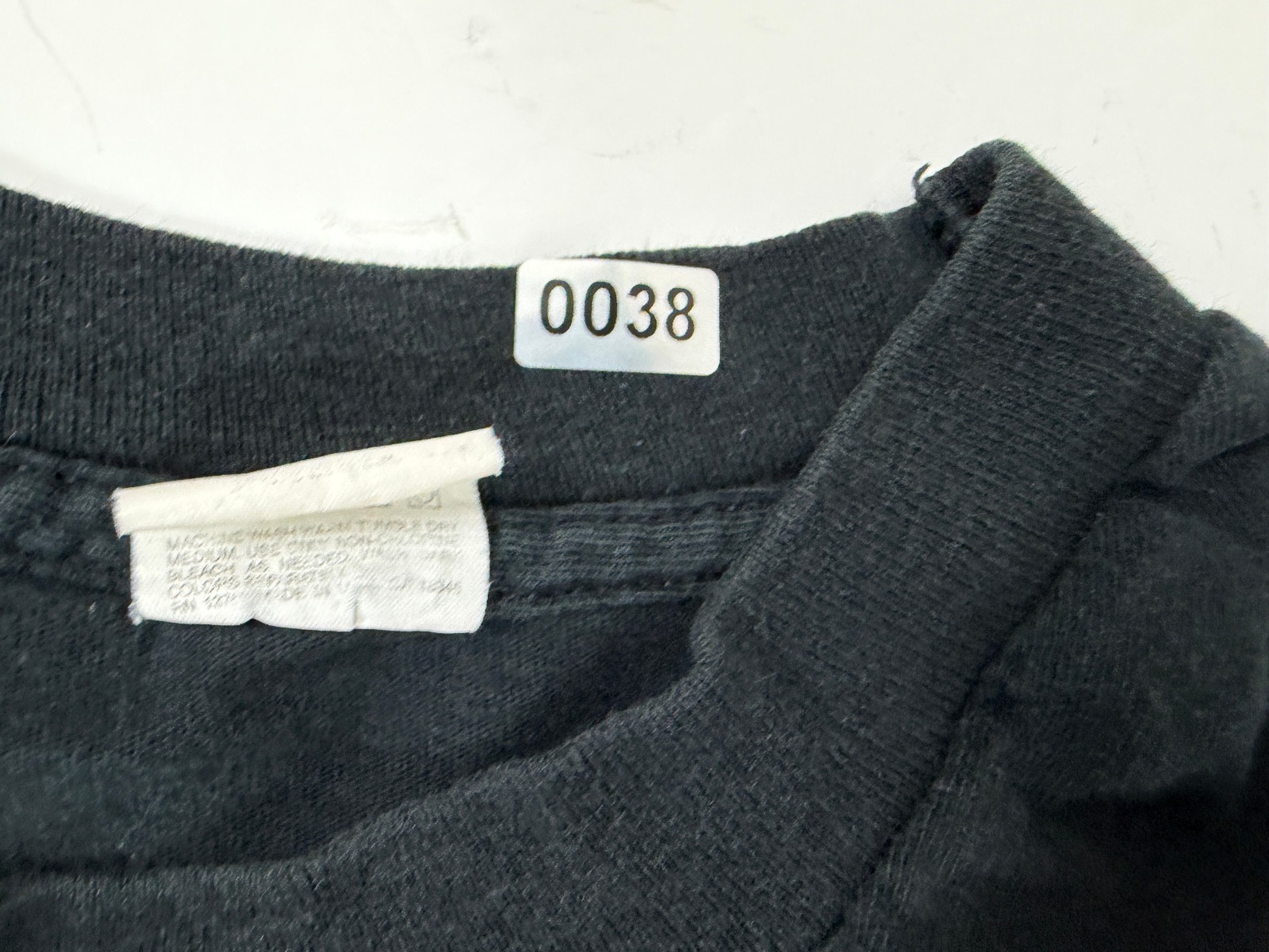 Vintage 90s Pocket Tee Shirt L Tight Fit Minimal Grunge Single-Stitch Cotton USA