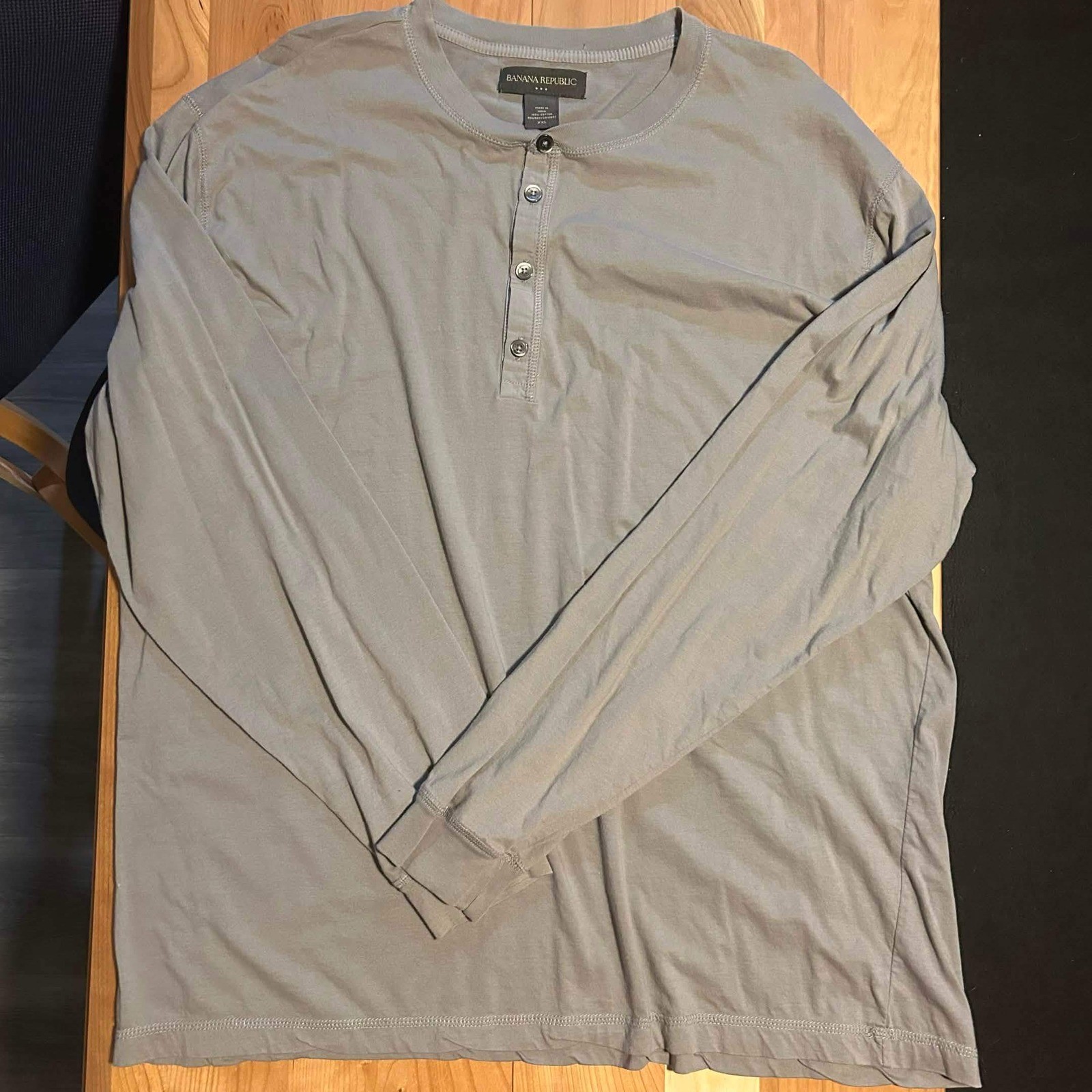 Banana Republic Mens XXL Gray Blue Long Sleeve Cotton Henley Shirt