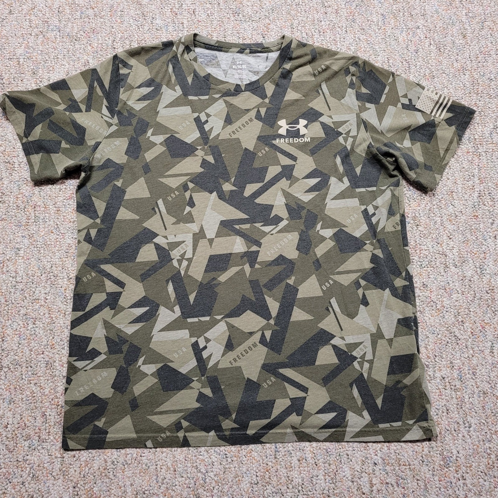 Under Armour Freedom Shirt Mens XL Green Camo Graphic Tee USA Flag 11107