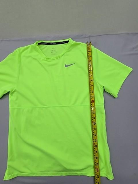 Nike Mens Green Dri-FIT Short Sleeve T-Shirt Regular Polyester Crewneck