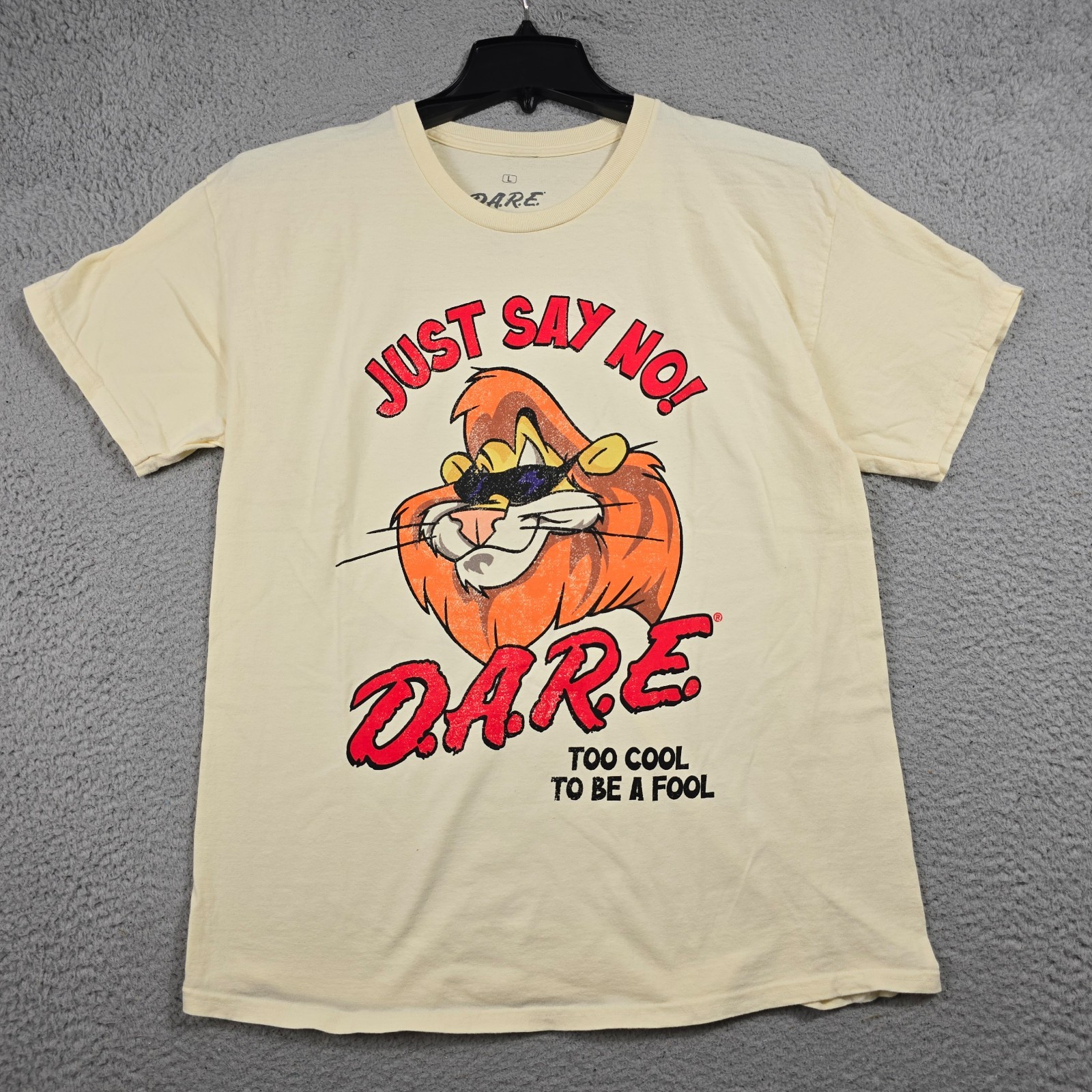DARE Lion SHIRT Men Large Yellow Keep Kids OFF Drugs Daren Just Say No 90s NWT C