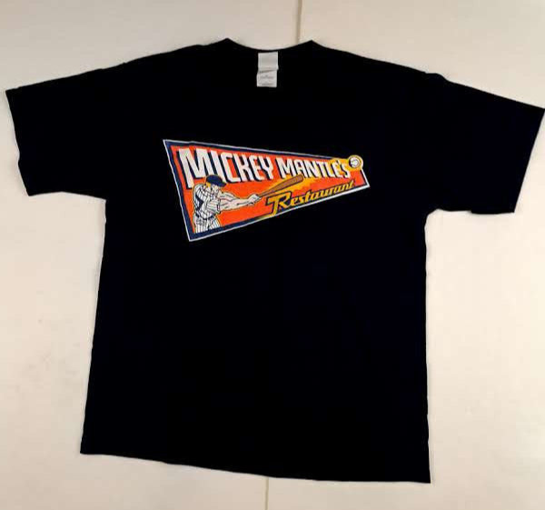 NY Yankees Mickey Mantle’s Restaurant size Large Blue Gildan EUC