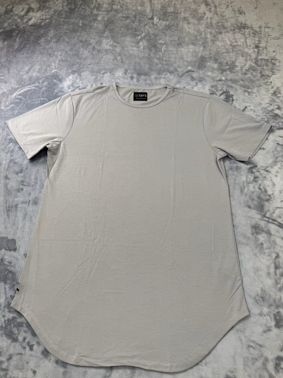 Cuts Clothing Short Sleeve Crew Elongated Fit T-Shirt Men’s Medium Granite