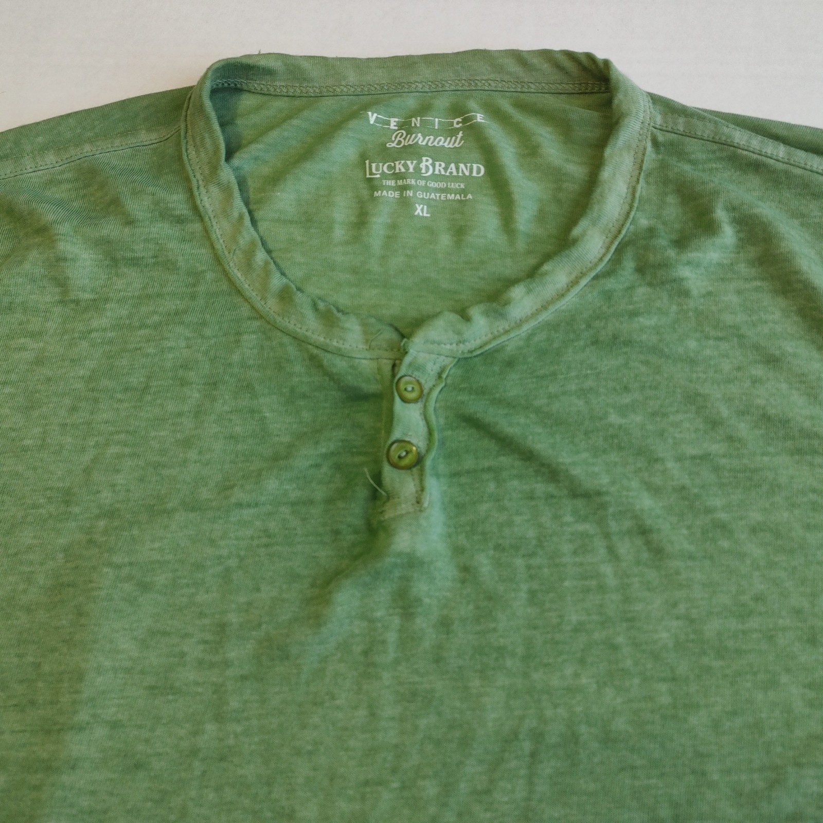Lucky Brand Venice Burnout Henley Shirt Mens XL Green Stretch Lightweight