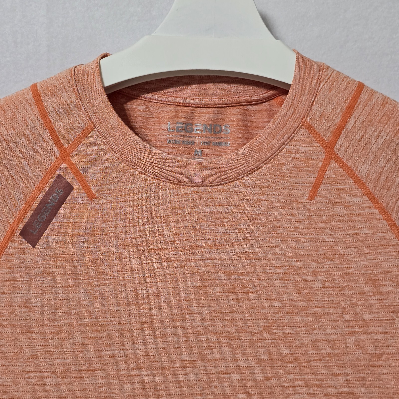 $50 Legends Mens Enzo Tee Coral Heather Sz Medium Athletic Scalloped Hem NWT