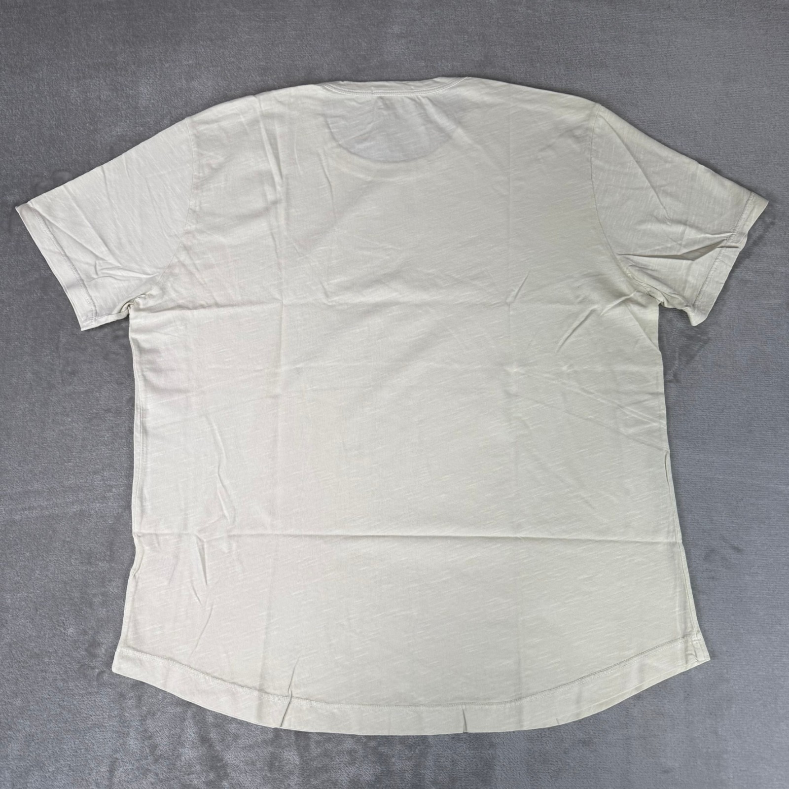 Buck Mason Venice Wash Slub Knit Curved Hem Tee Mens Large White Sand USA NWT