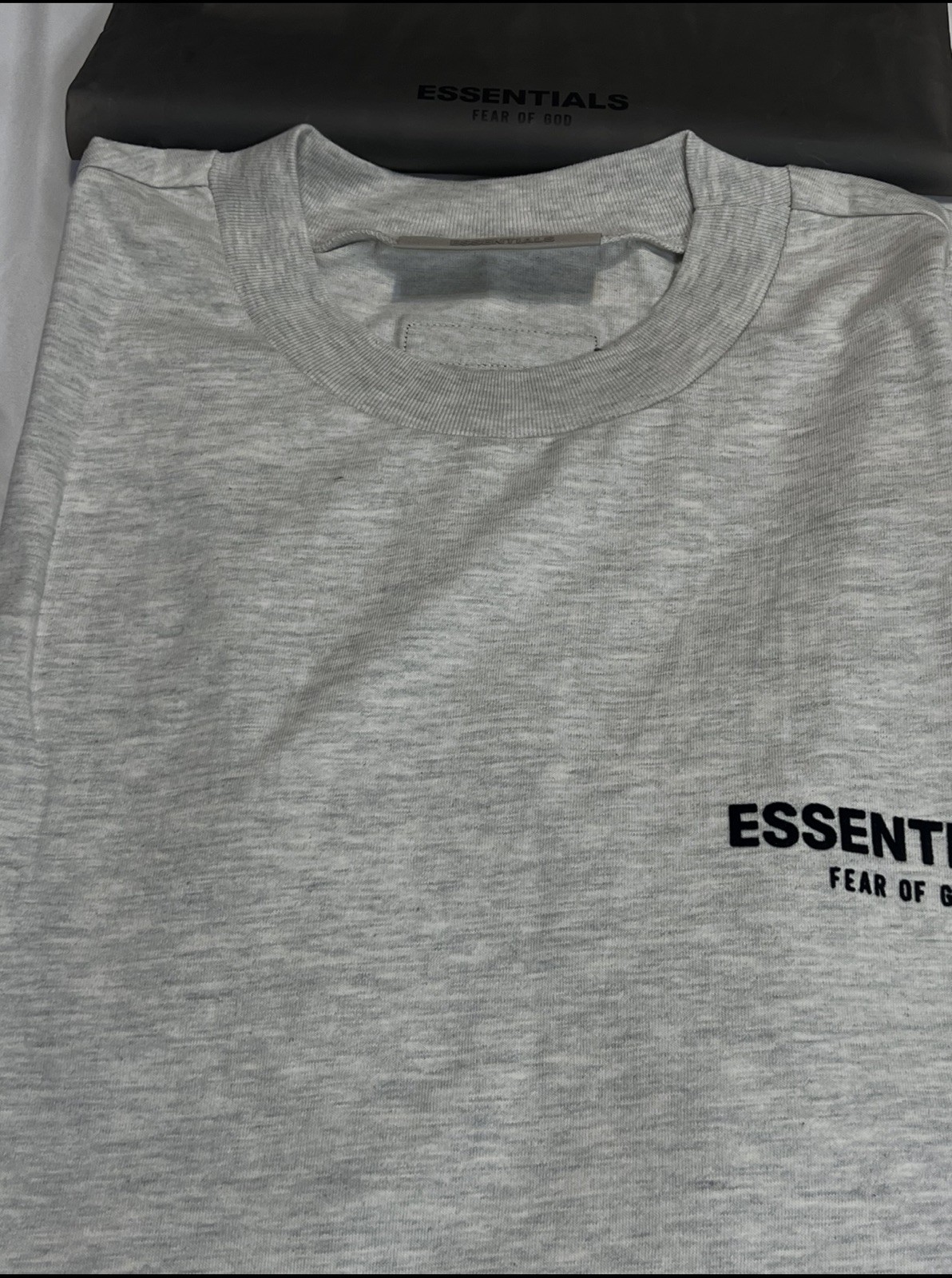 FEAR OF GOD Essentials Tee XL Light Oatmeal T-Shirts Authentic Cotton NEW