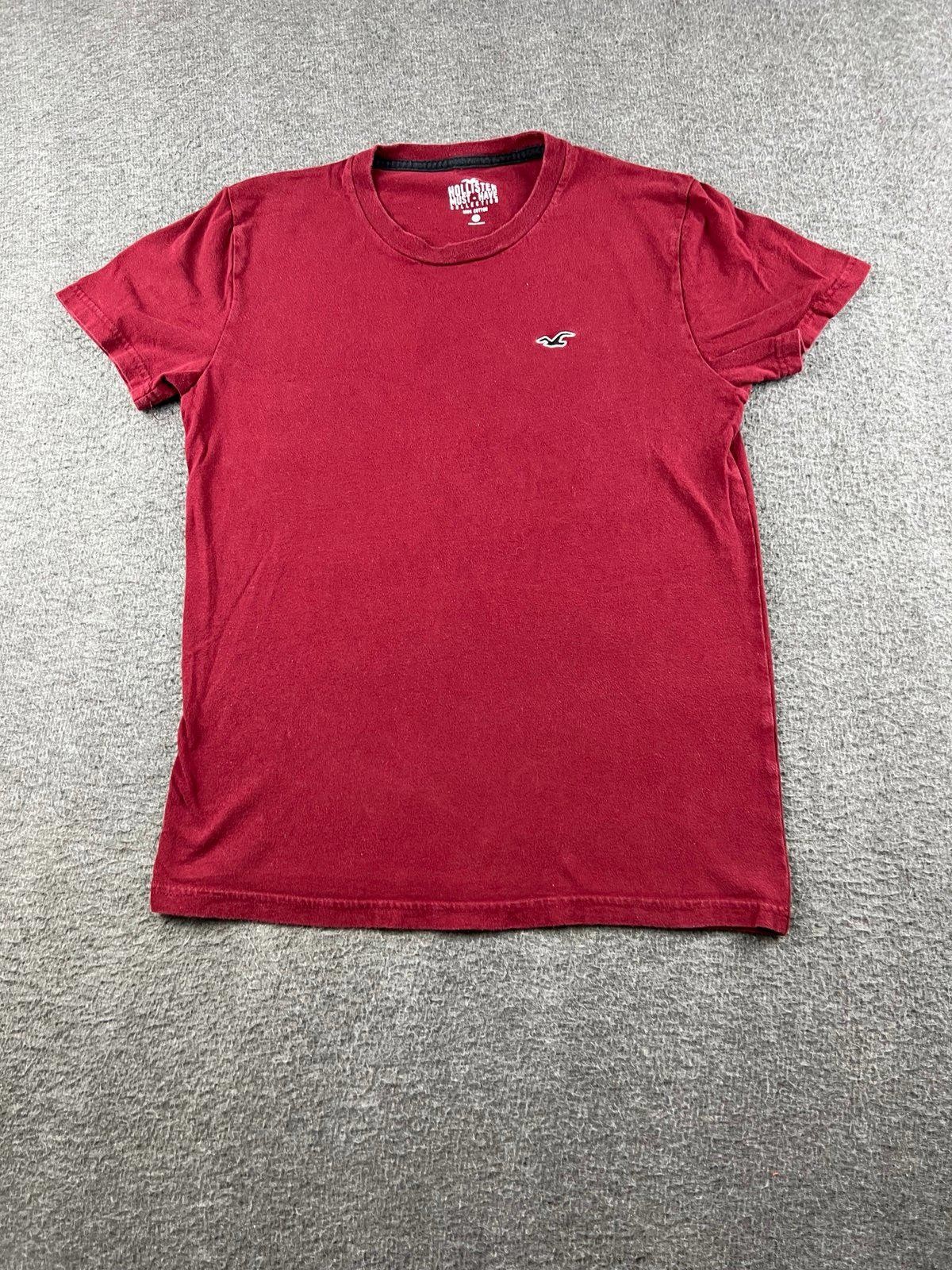 Hollister Must-Have Collection Men’s Red Cotton T-Shirt XS