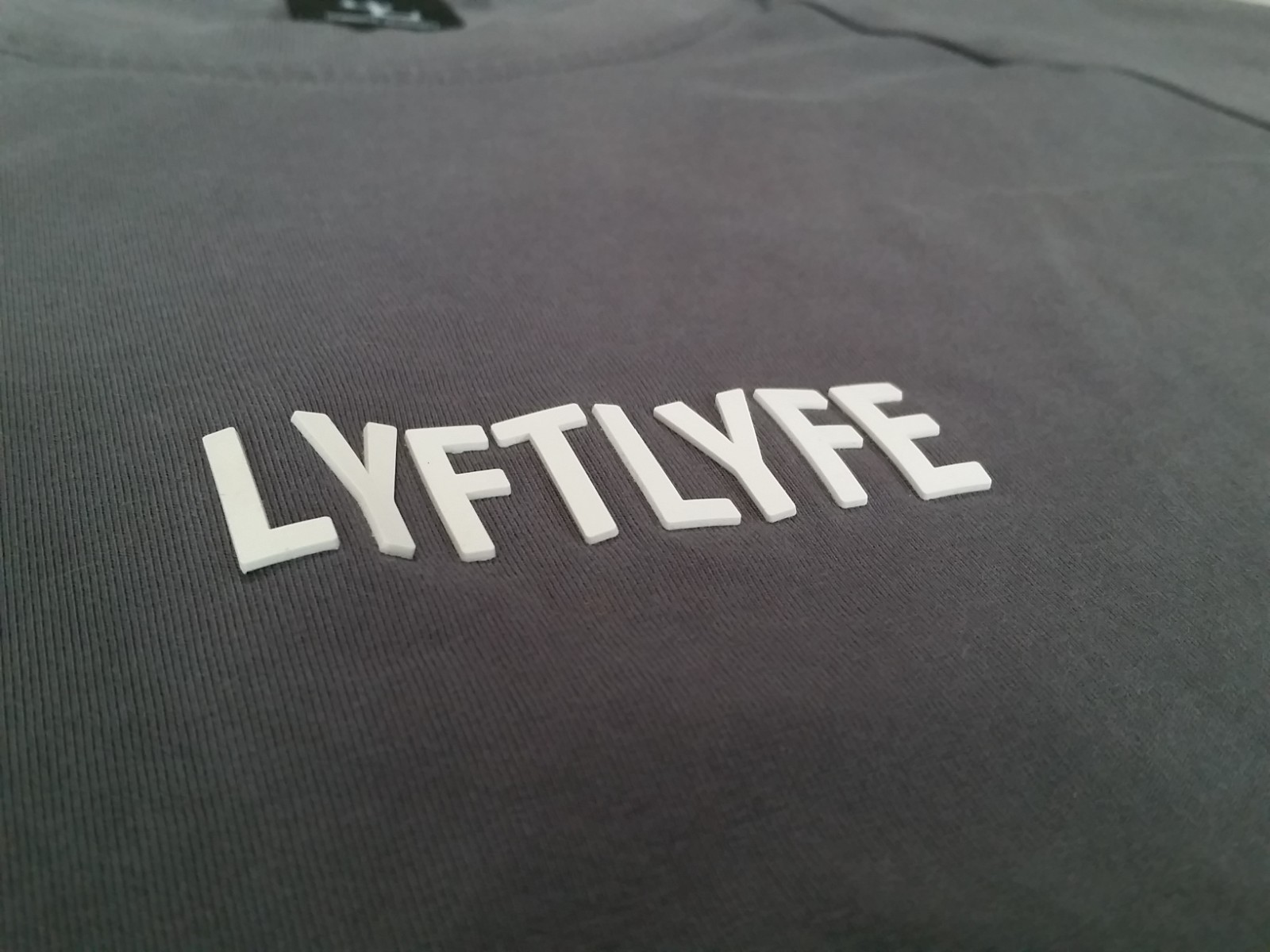 Men’s Lyftlyfe Shirt Cement Gray Contour Tee Muscle Performance Gym Size M