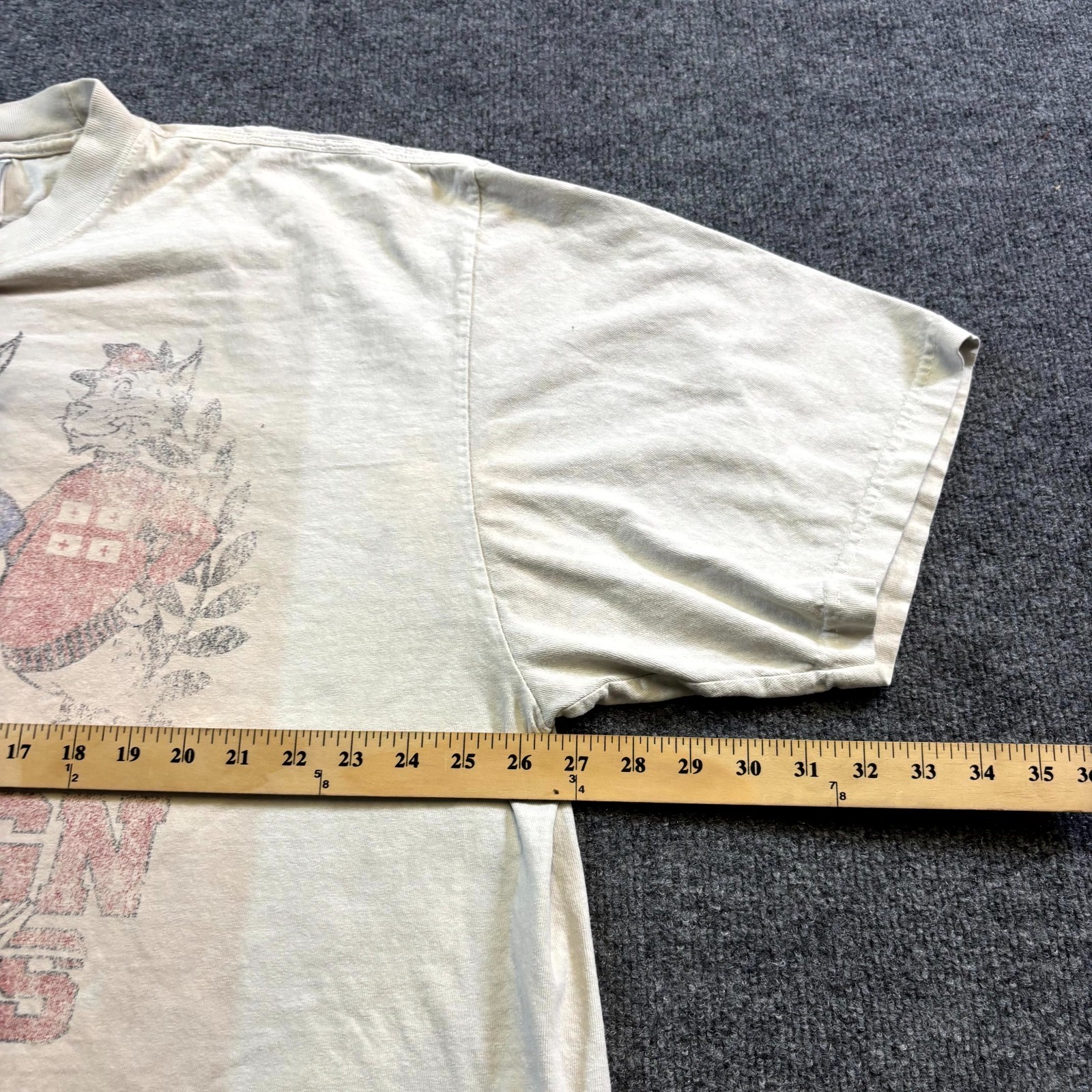 Shaka Wear T-Shirt Mens XL Cream Foreign Academy Figures Graphic Drop Shoulder