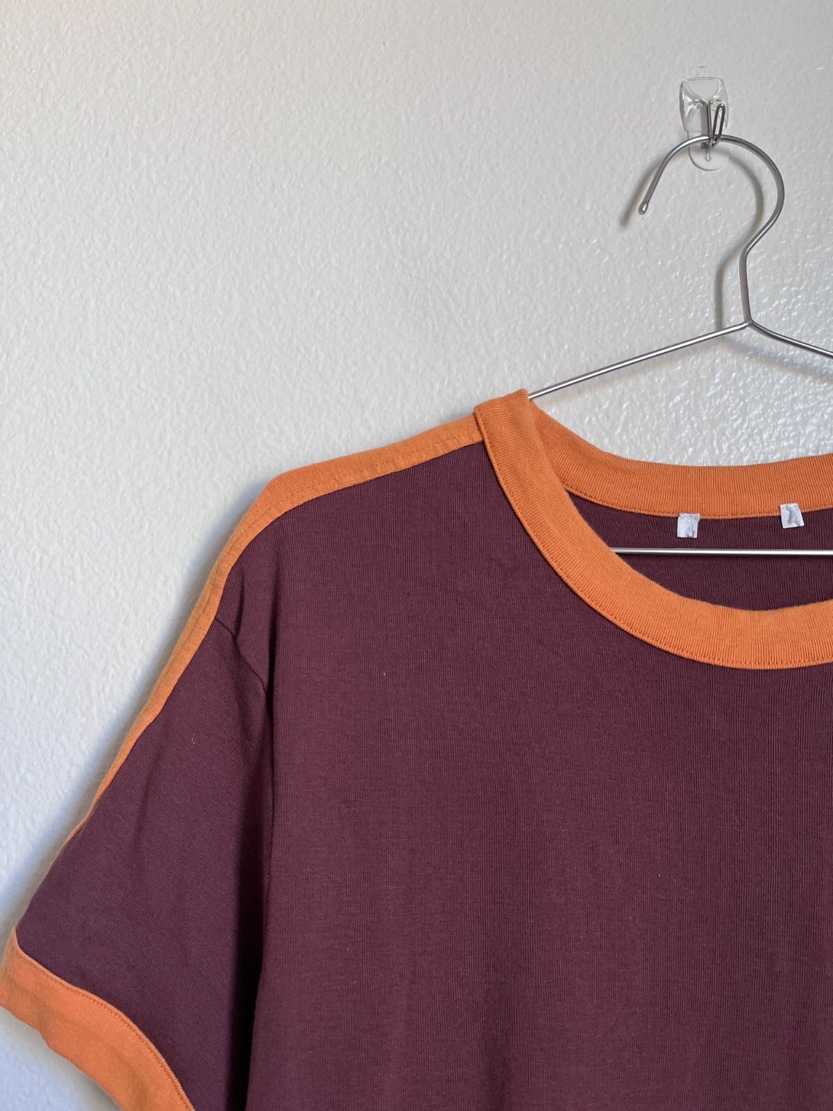 Zara Men’s Contrast Stripe Crew Neck Tee in Wine/Orange Size LARGE