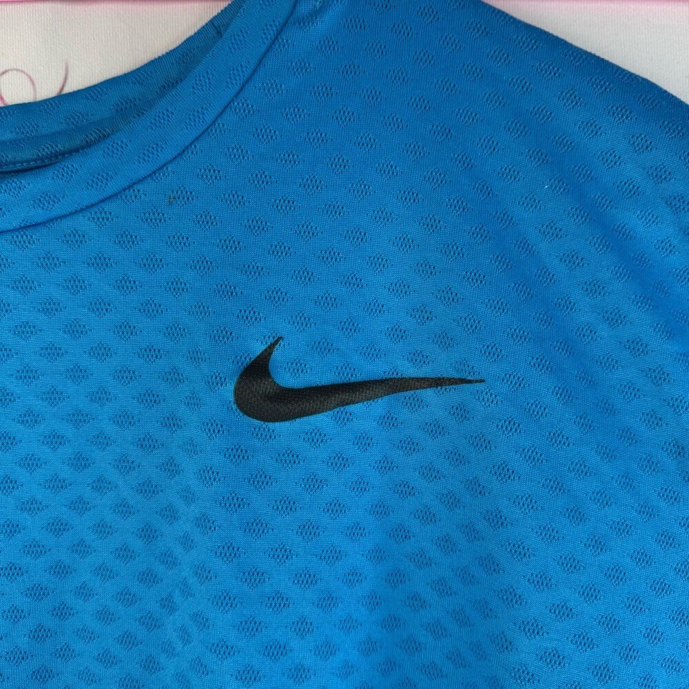 Nike T-shirt stretchy Bright Blue Dri-FIT Short Sleeve Athletic Tee