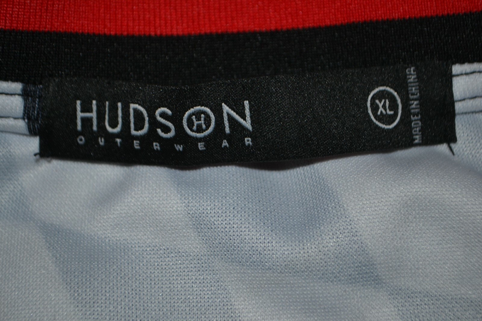 Hudson Outerwear Men’s Checker Pattern Diddy 54 Shark Teeth T Shirt Size XL