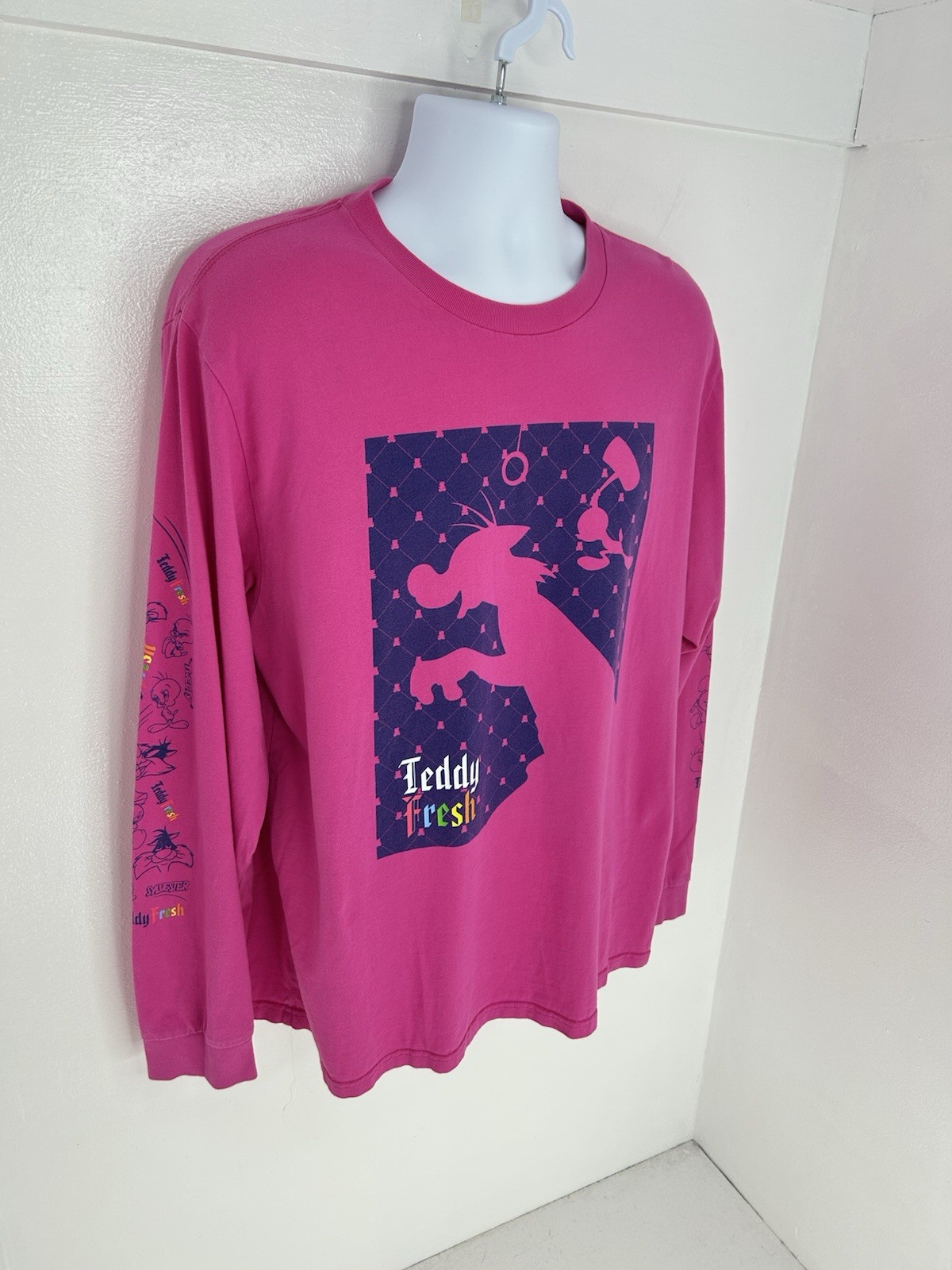Teddy Fresh X Looney Tunes Pink Shirt Size Large Sylvester Tweety Streetwear