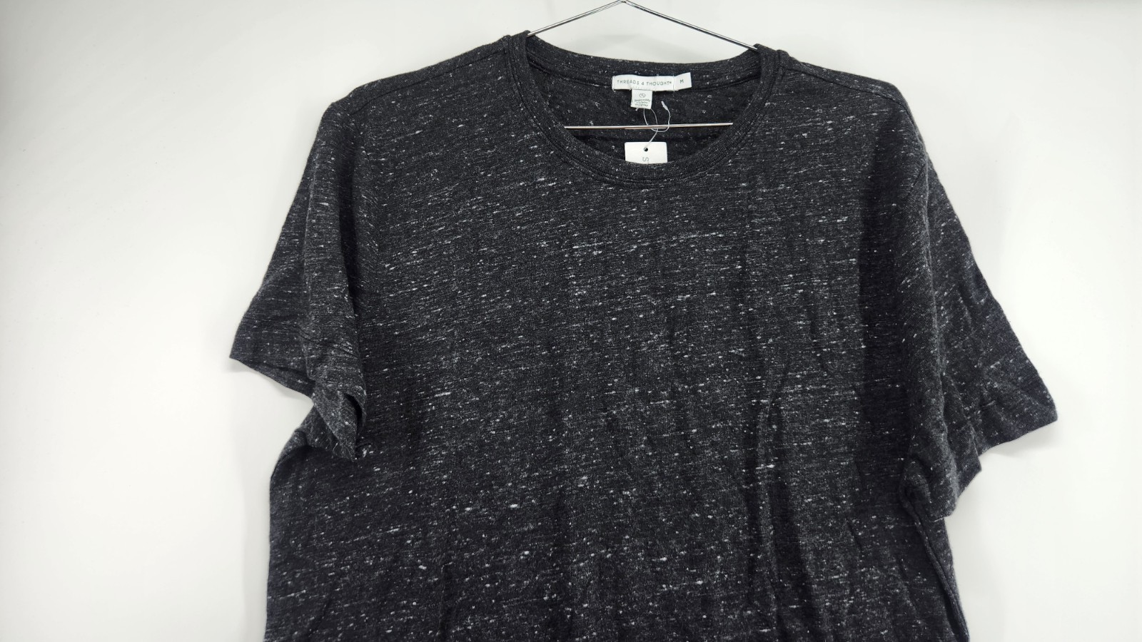 Threads 4 Thought Men’s Medium Black Geometric Print Short Sleeve T-Shirt NWT