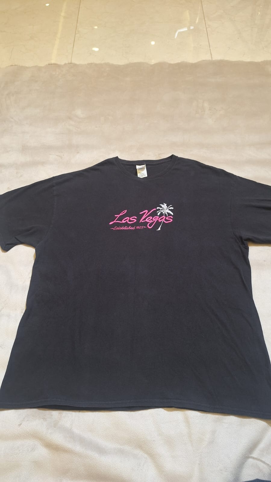 Vintage Las Vegas Tourist T-Shirt Black Pink Logo Palm Tree Pro Weight Delta Tag