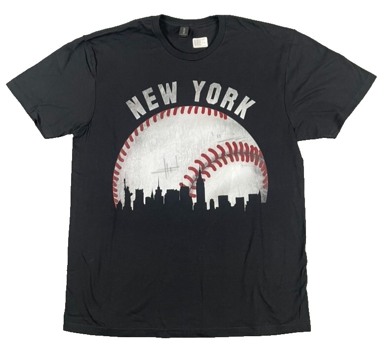 MLB New York Yankees Baseball Skyline Large T-Shirt – NWT