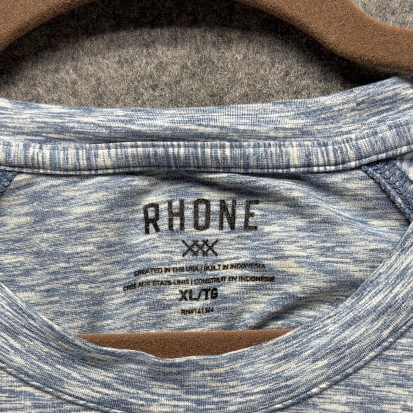 Rhone Reign Short Sleeve Training Tee Mens XL Blue Space Dye Heather Athletic