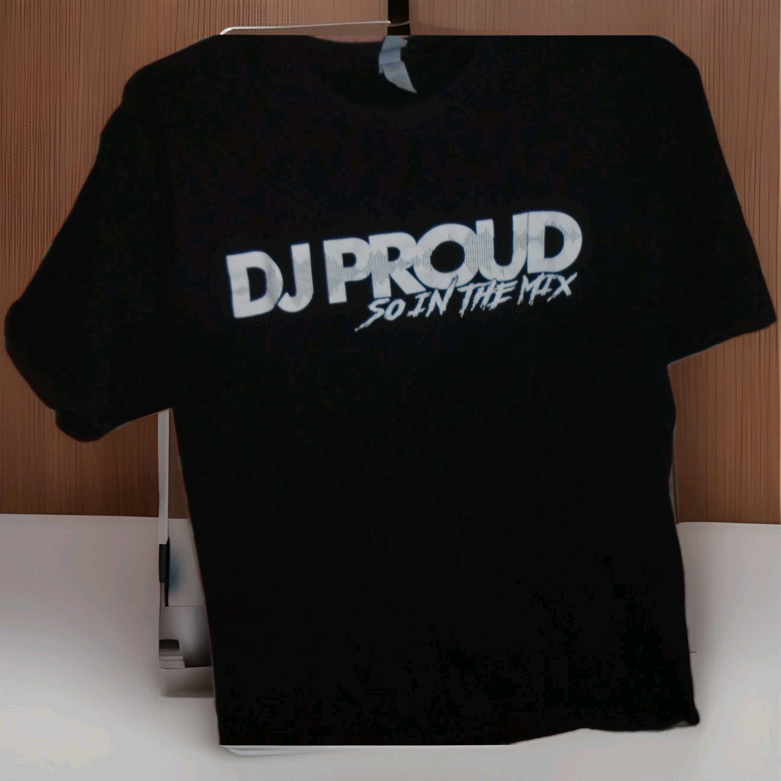 DJ PROUD “SO IN THE MIX” OFFICIAL MENS TSHIRT SIZE LARGE-HAS FLAWS-SEE PICTURES