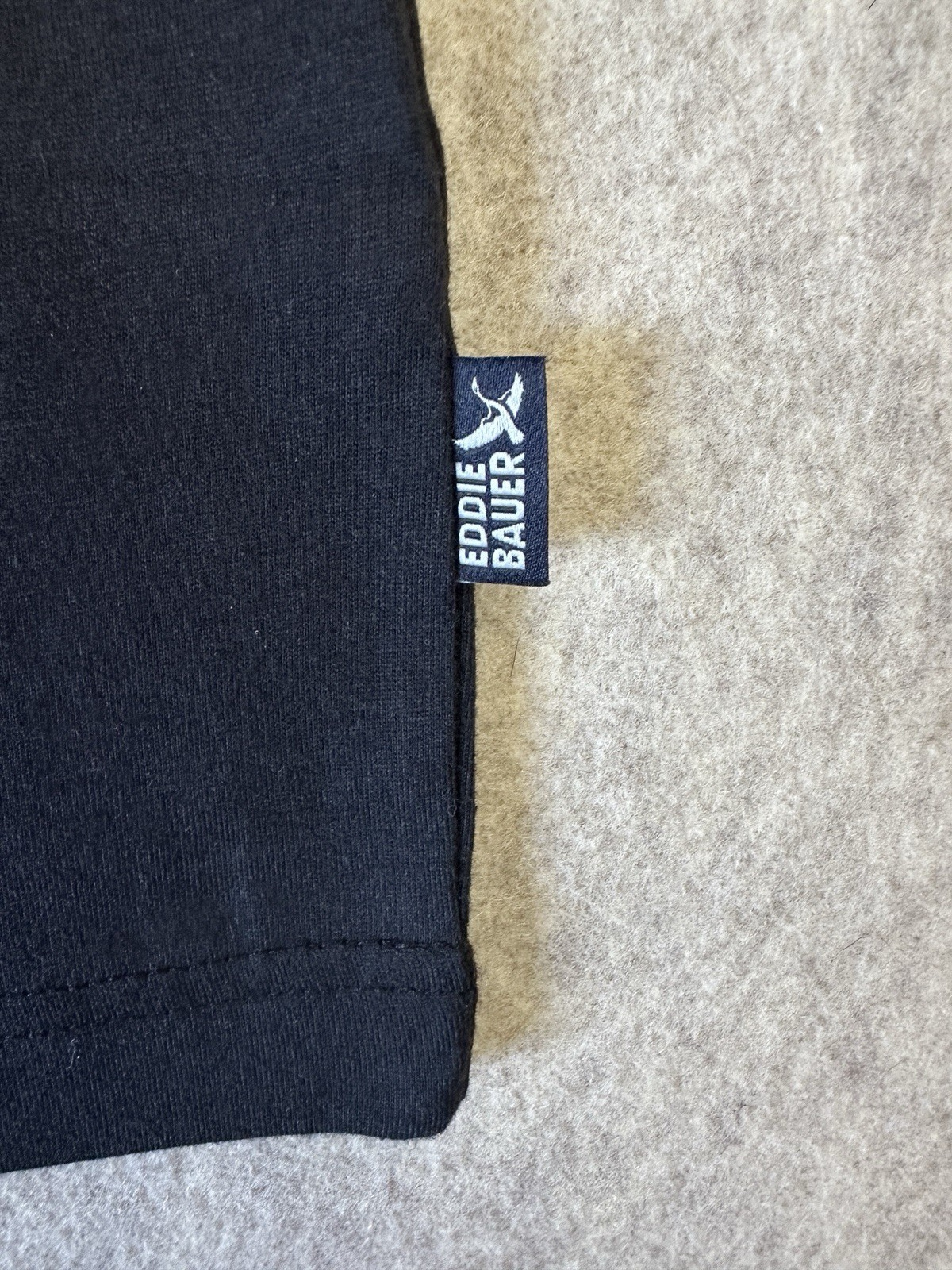 EDDIE BAUER Men’s Black Medium Soft Lightweight Long Sleeve Crewneck T-Shirt